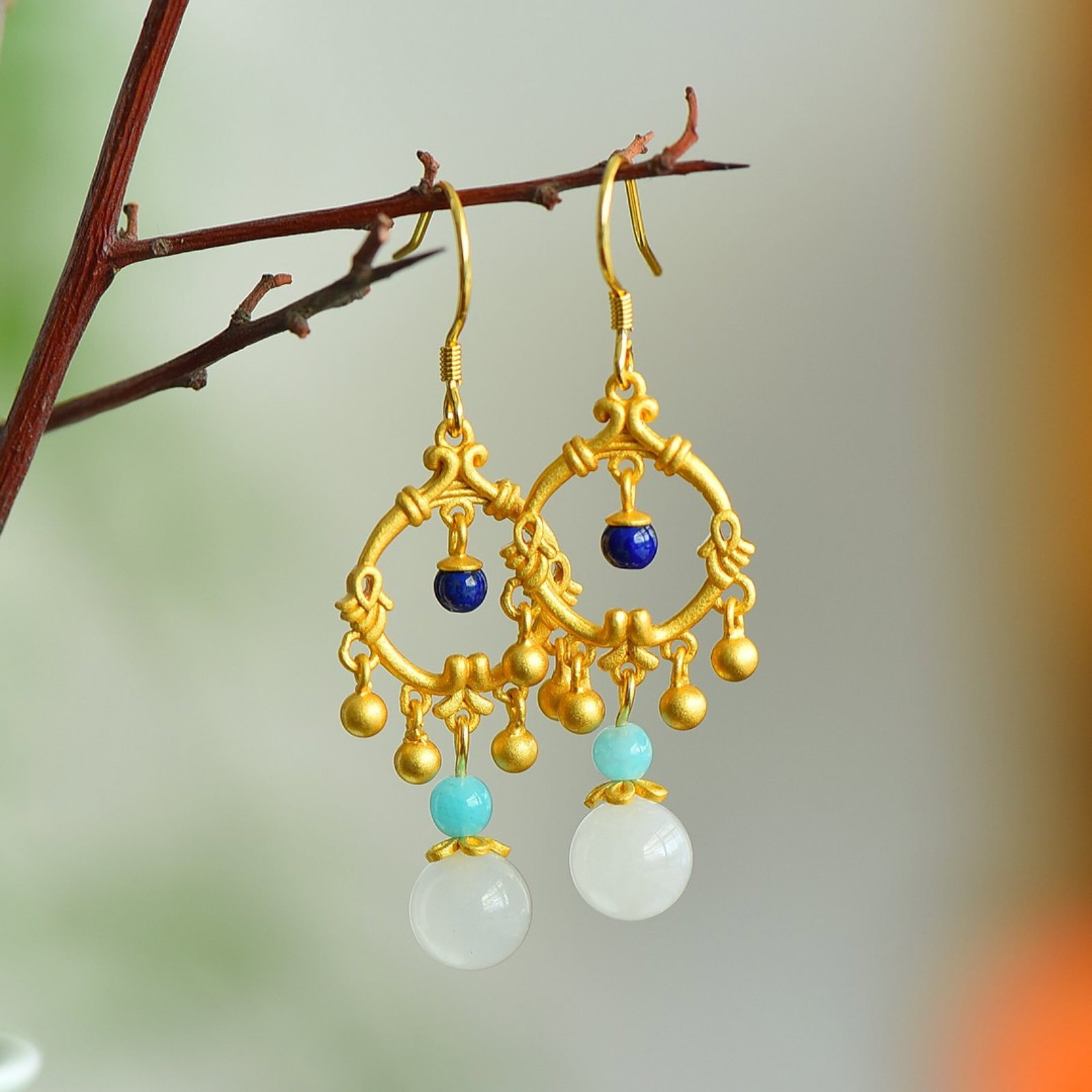 A Pair of Exquisite Sterling Silver-Gold Plated Inlaid White Jade Earrings: A Pair of Exquisite Sterling Silver-Gold Plated Inlaid White Jade Earrings,Size:8mmx8mm 一对纯银镀金镶白玉耳环
