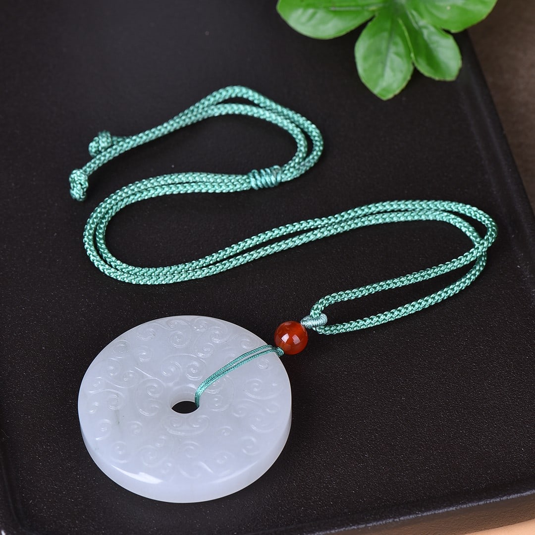An Exquisite White Jade Auspicious Cloud Pattern Pendant - 4