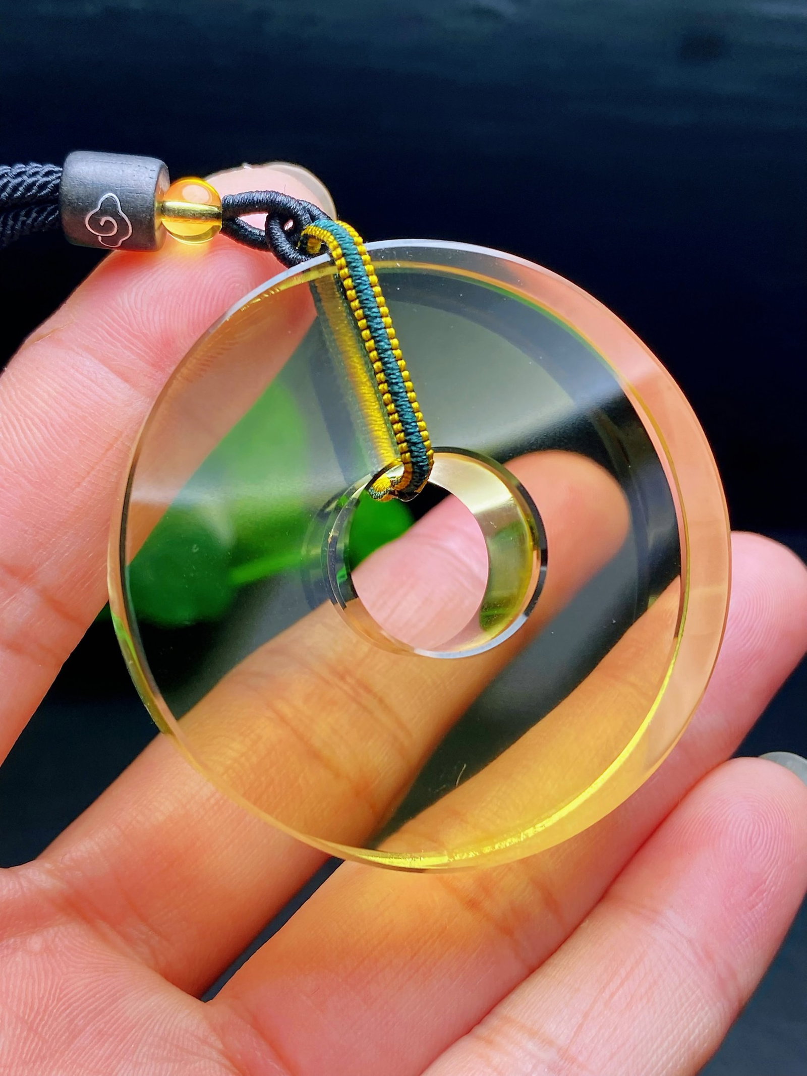 An Exquisite Crystal Pendant: An Exquisite Crystal Pendant,Size:50mmx14mm,Weight:72.5g 水晶吊坠
