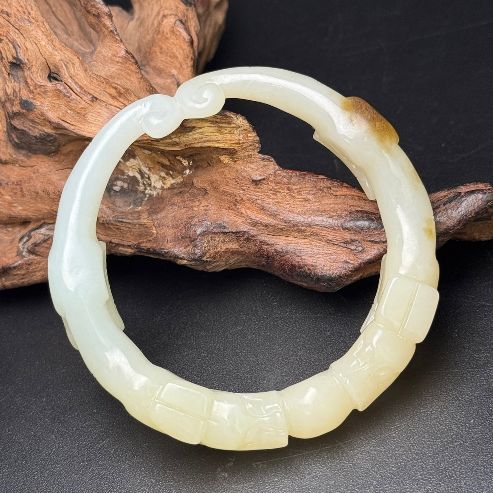 An Exquisite White Jade Auspicious Beast Pattern Bracelets - 3