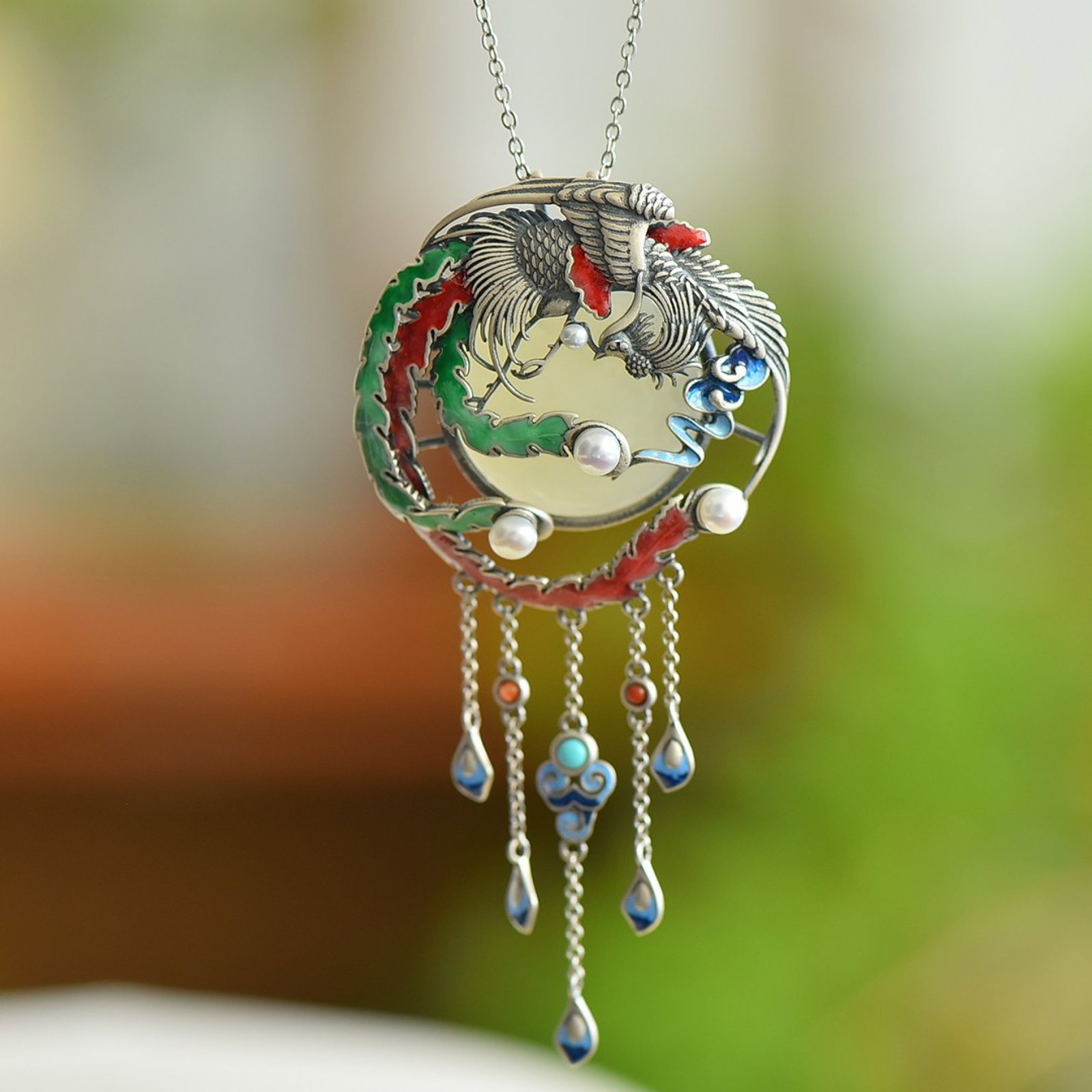 An Exquisite Sterling Silver Inlaid White Jade Pendant,Inlaid Pearls: An Exquisite Sterling Silver Inlaid White Jade Pendant,Inlaid Pearls 纯银镶白玉吊坠，嵌珍珠