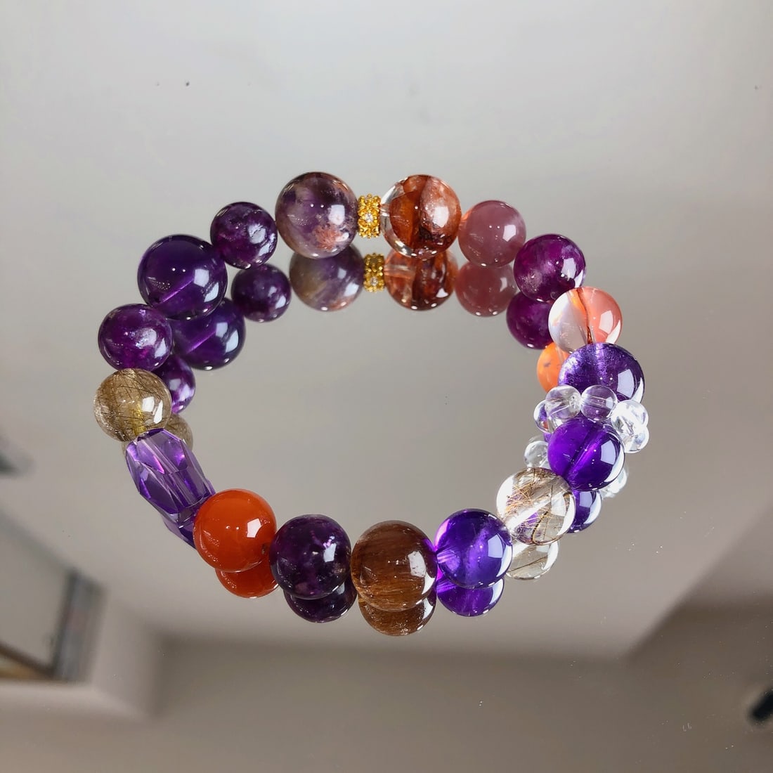 An Exquisite Crystal Bracelets - 10