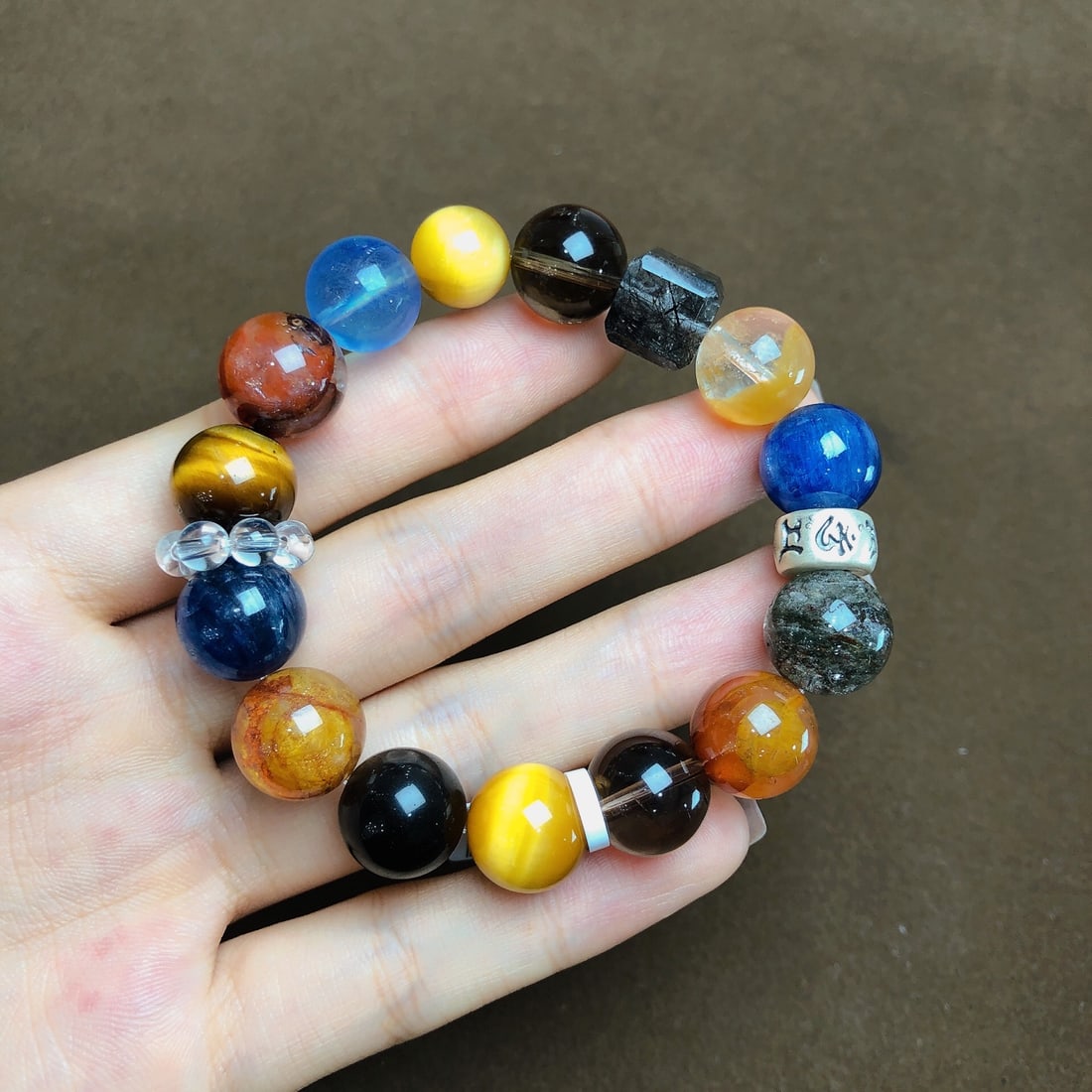 An Exquisite Crystal Bracelets: An Exquisite Crystal Bracelets,Size:10.3mm,12.6mm, Weight:41.4g 水晶手串
