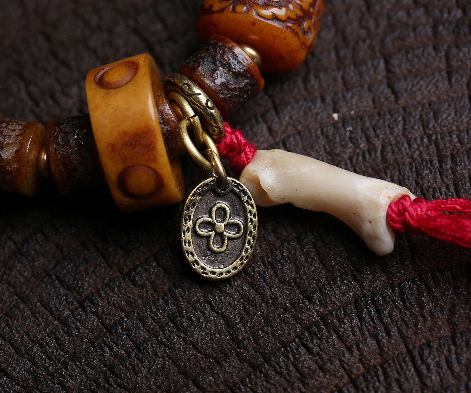 An Exquisite Bracelets - 3