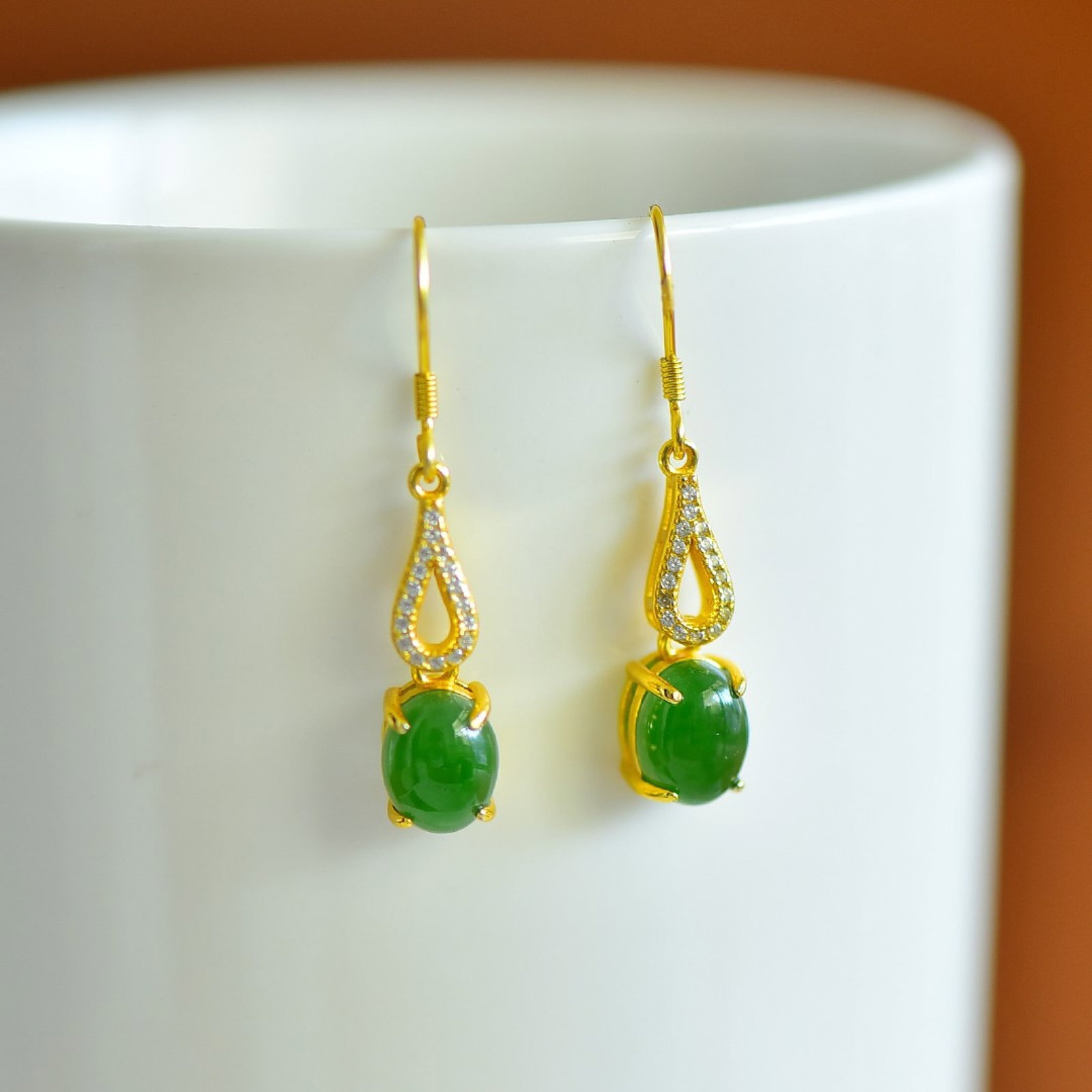 A Pair of Exquisite Sterling Silver-Gold Plated Inlaid Jasper Earrings,Inlaid Diamonds: A Pair of Exquisite Sterling Silver-Gold Plated Inlaid Jasper Earrings,Inlaid Diamonds,Size:7mmx9mm 一对纯银镀金镶碧玉耳环,嵌