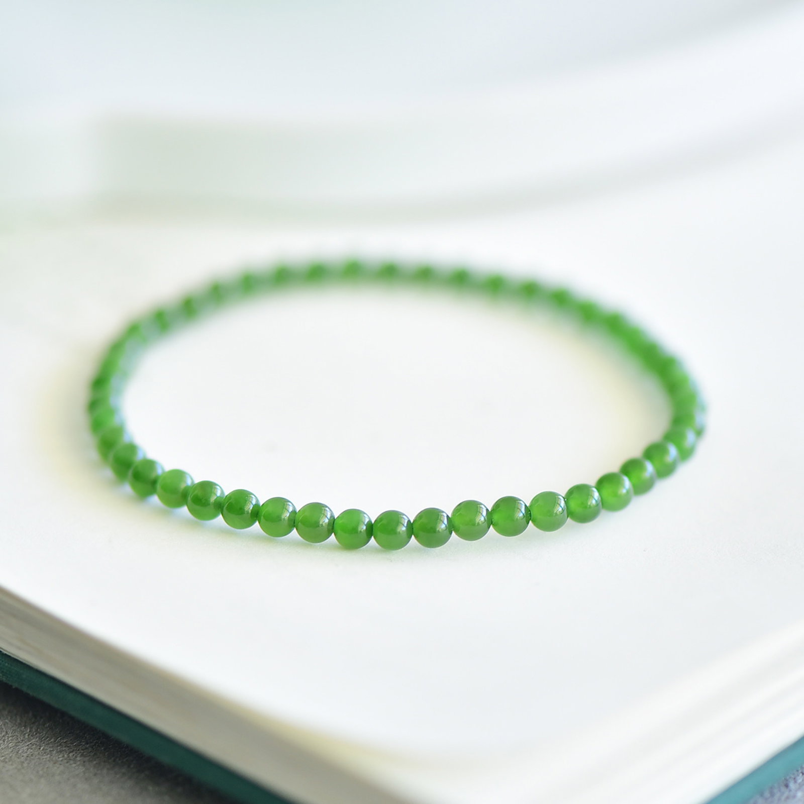 An Exquisite Jasper Bracelets: An Exquisite Jasper Bracelets,Size:4mm 碧玉手串