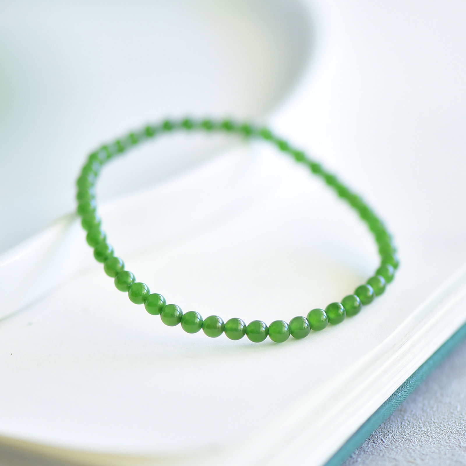 An Exquisite Jasper Bracelets - 2