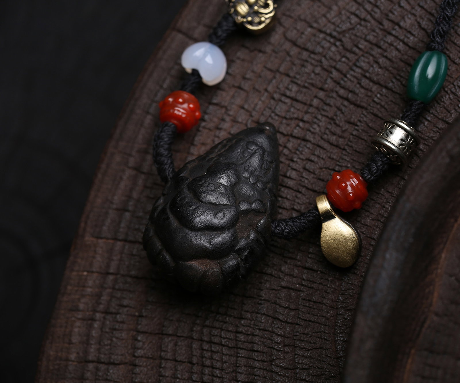 An Exquisite Pendant - 5