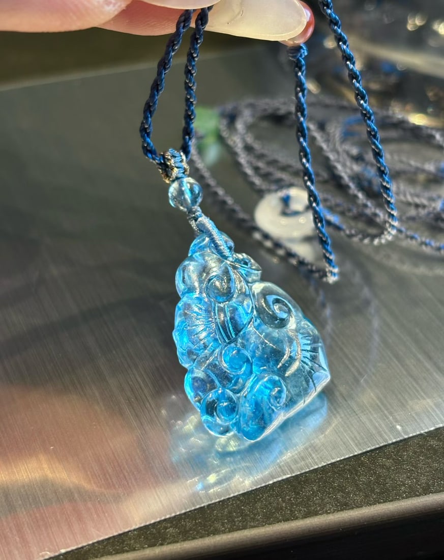 An Exquisite Aquamarine Pendant: An Exquisite Aquamarine Pendant,Size:26mmx20mmx8mm,Weight:6.3g 海蓝宝吊坠