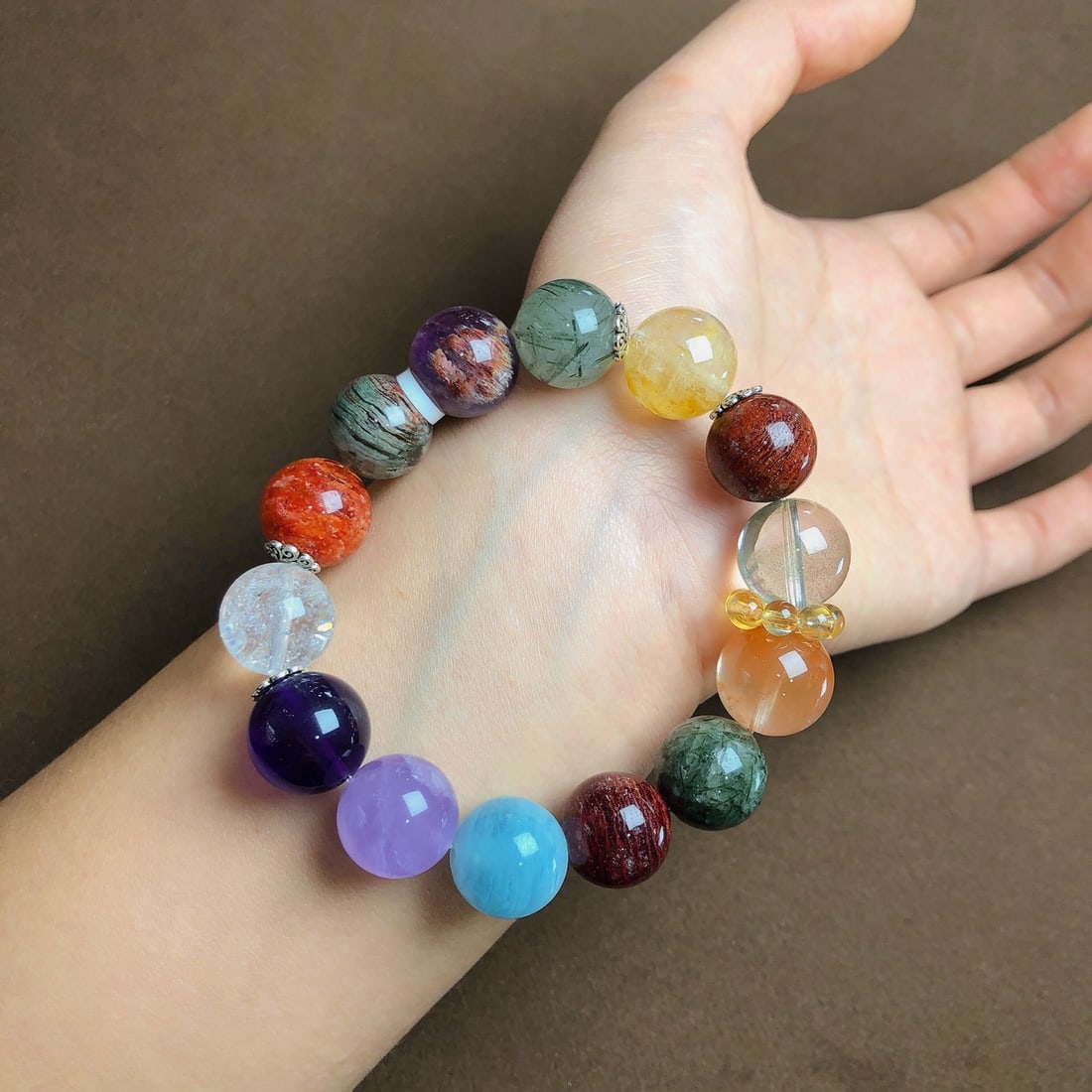 An Exquisite Multi-Gem Bracelets - 3