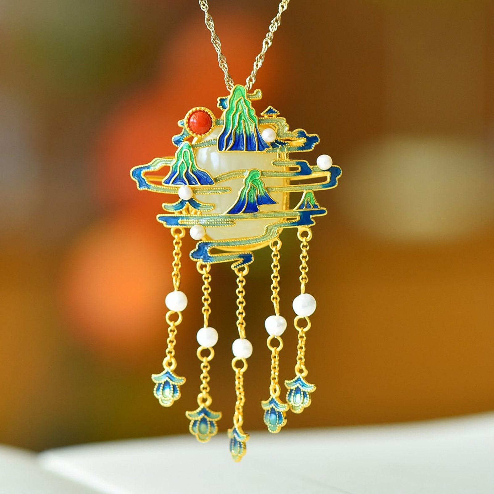 An Exquisite Sterling Silver-Gold Plated Inlaid White Jade Enamel Pendant,Inlaid Pearl: An Exquisite Sterling Silver-Gold Plated Inlaid White Jade Enamel Pendant,Inlaid Pearl 纯银镀金镶白玉珐琅吊坠,嵌珍珠
