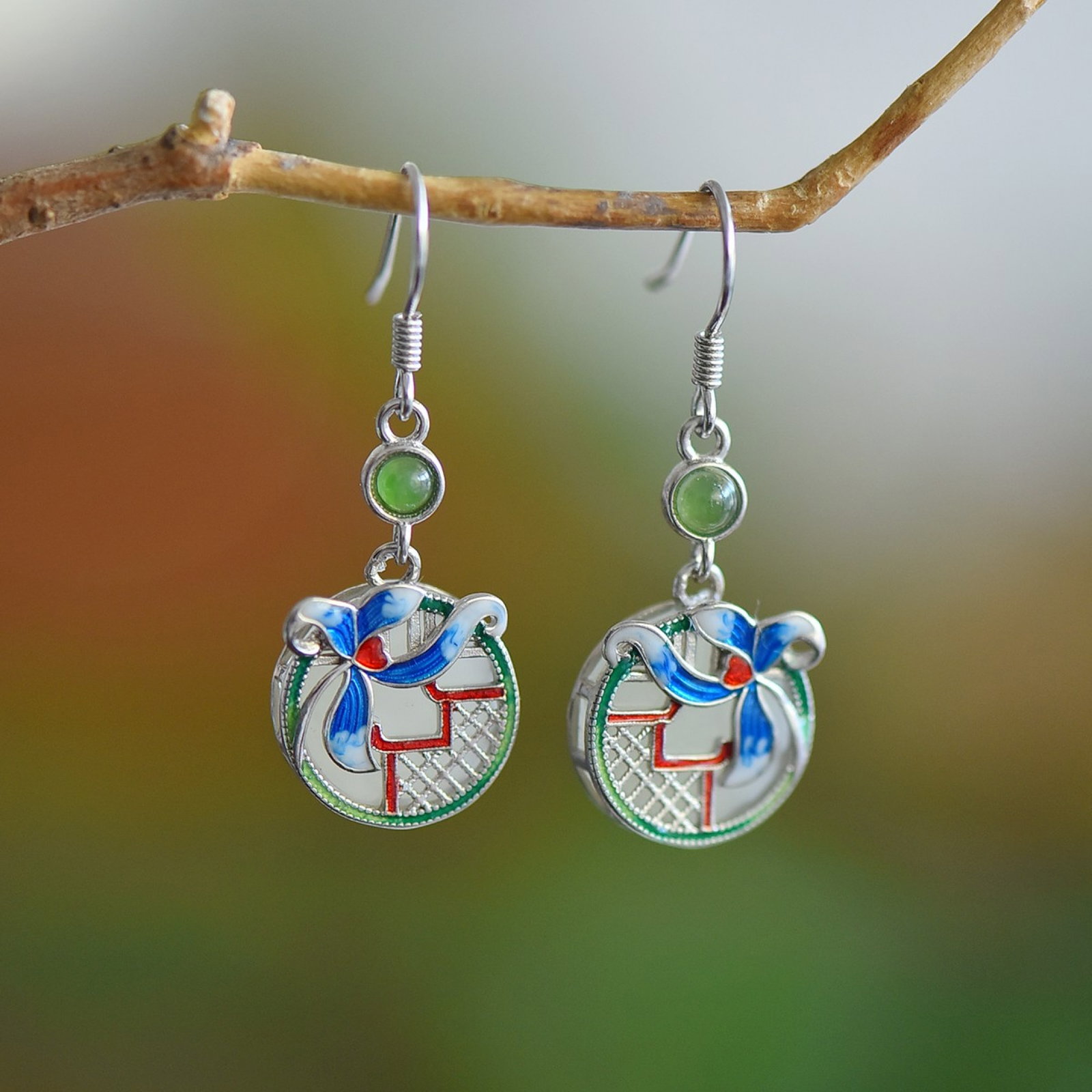 A Pair of Exquisite Sterling Silver Inlaid White Jade Earrings,Inlaid Jaspers: A Pair of Exquisite Sterling Silver Inlaid White Jade Earrings,Inlaid Jasper,Size:12mmx12mm 一对纯银镶白玉耳环，嵌碧玉