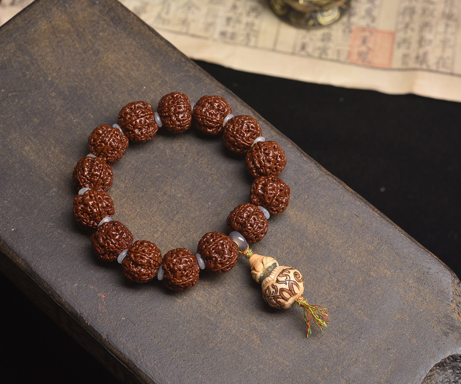 An Exquisite Bodhi Seeds Bracelets: An Exquisite Bodhi Seeds Bracelets,Size:18mm,Weight:48g 菩提手串