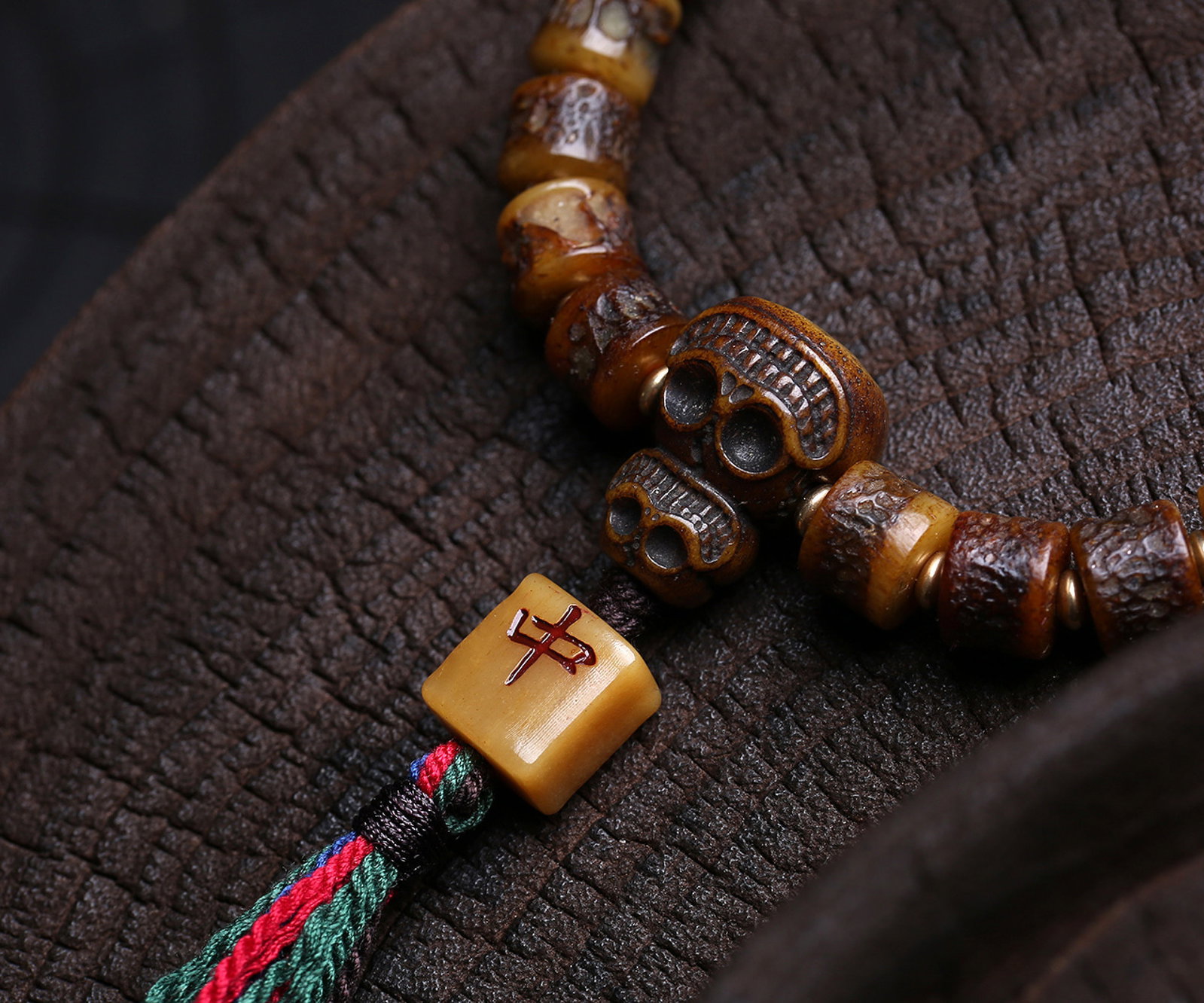 An Exquisite Bracelets - 3