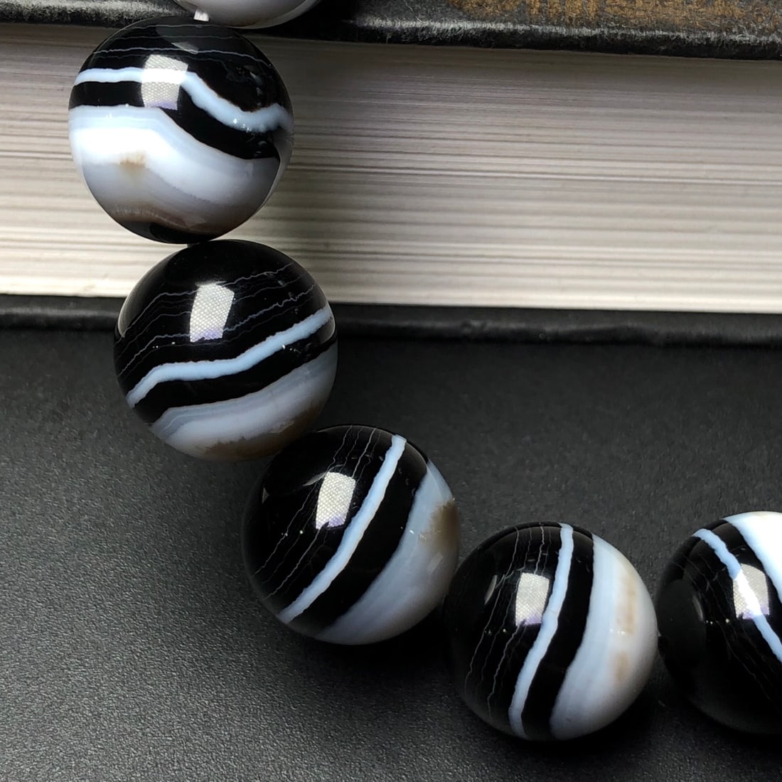 An Exquisite Agate Bracelets - 7