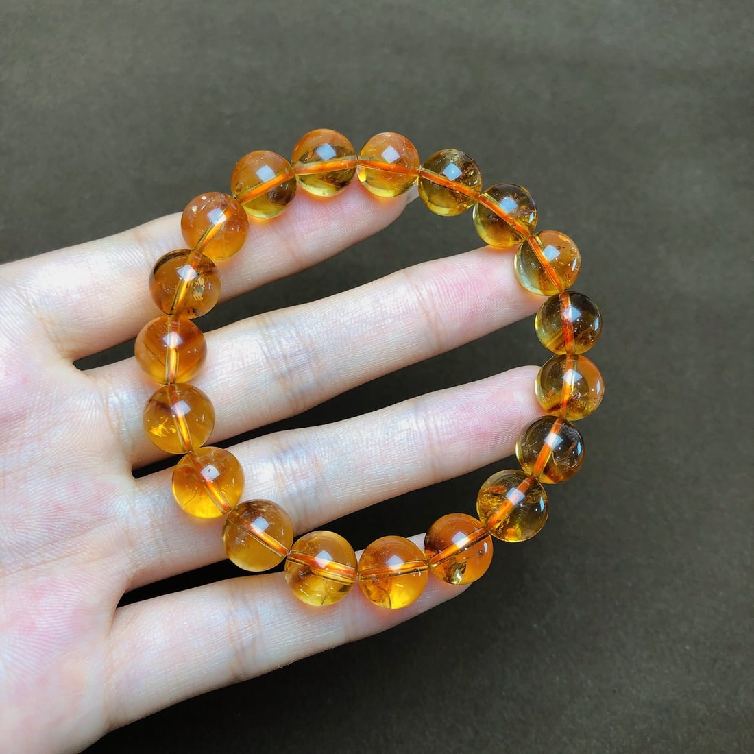 An Exquisite Crystal Bracelets: An Exquisite Crystal Bracelets,Size:10.7mm, Weight:31.7g 水晶手串