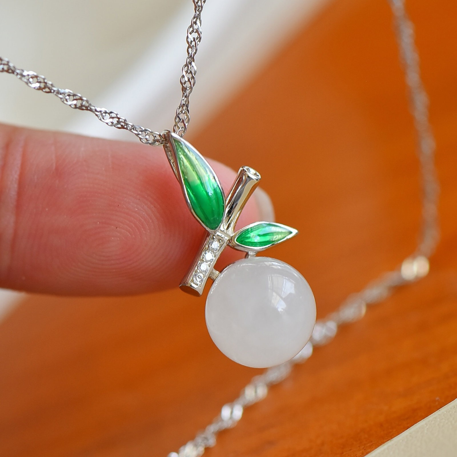 An Exquisite Sterling Silver Inlaid White Jade Enamel Pendant,Inlaid Gems: An Exquisite Sterling Silver Inlaid White Jade Enamel Pendant,Inlaid Gems,Size:10mmx10mm
