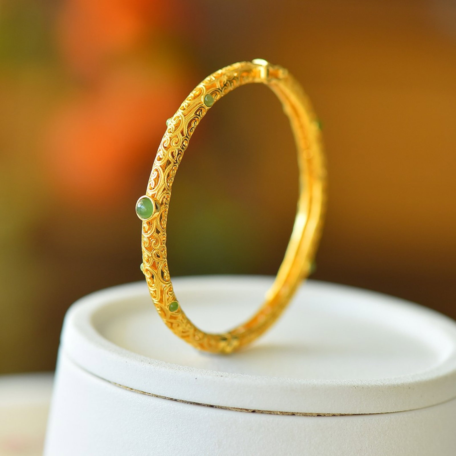 An Exquisite Sterling Silver-Gold Plated Inlaid Jasper Bracelet: An Exquisite Sterling Silver-Gold Plated Inlaid Jasper Bracelet 纯银镀金镶碧玉手镯