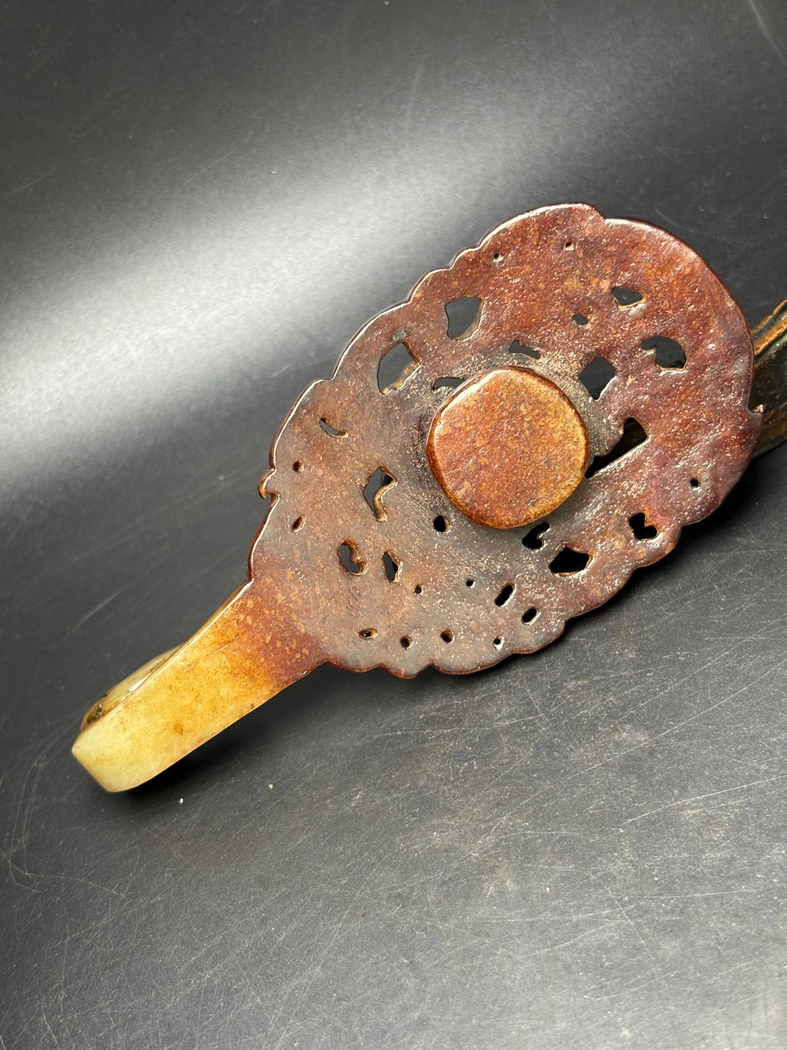 An Exquisite White Jade Dragon Pattern Hook - 5
