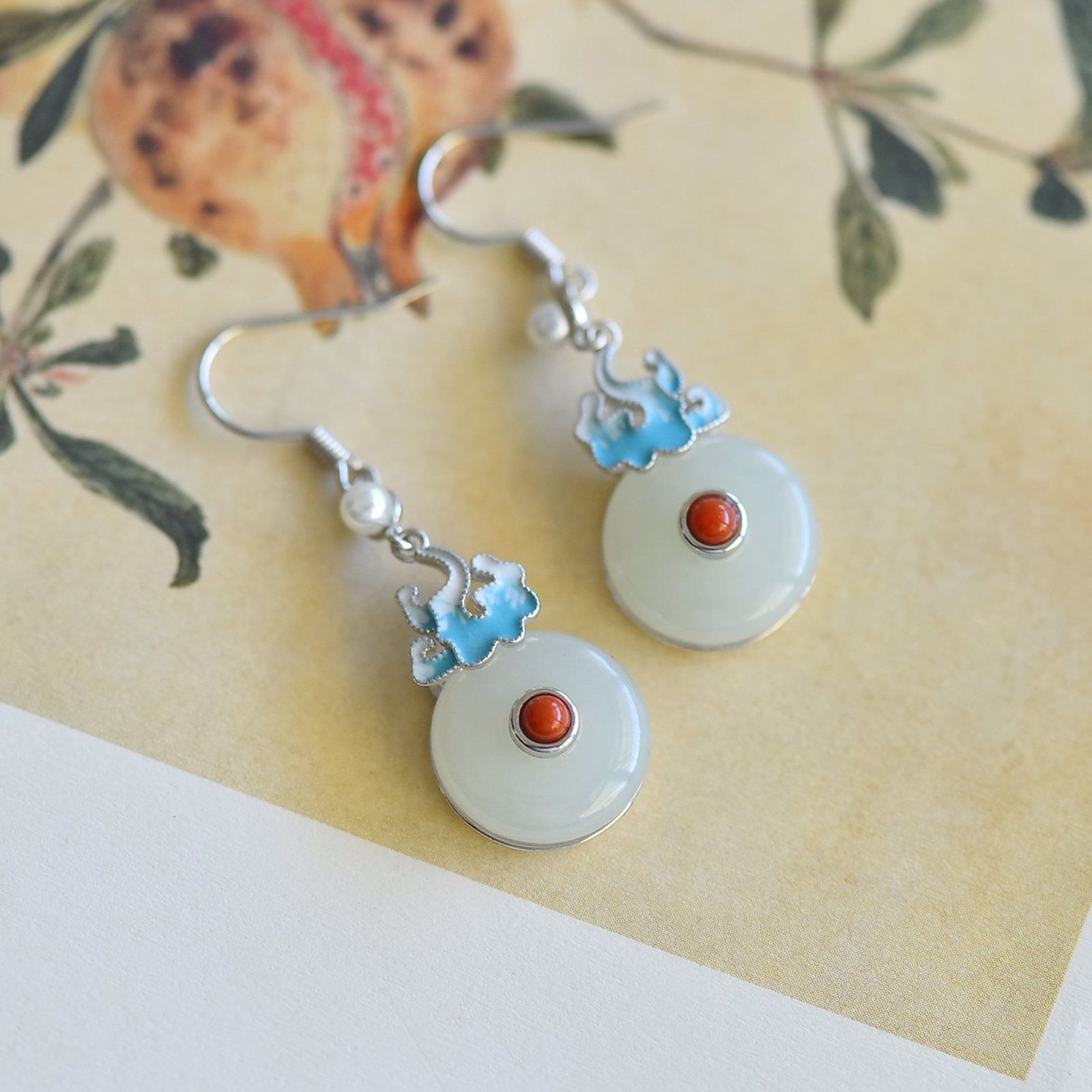 A Pair of Exquisite Sterling Silver Inlaid White Jade Earrings: A Pair of Exquisite Sterling Silver Inlaid White Jade Earrings,Size:14mmx14mm 一对纯银镶白玉耳环