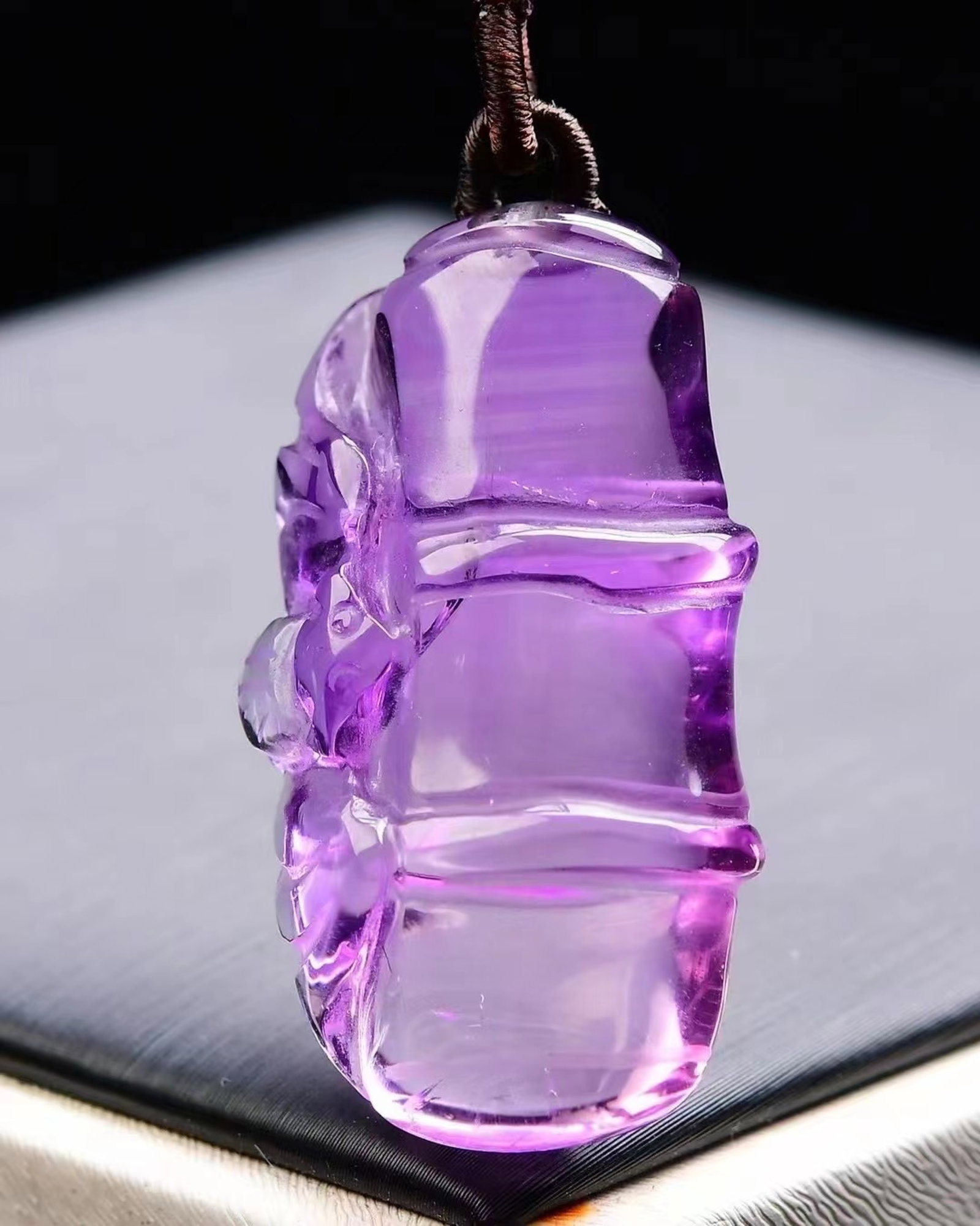 An Exquisite Crystal Bats Pattern Pendant: An Exquisite Crystal Bats Pattern Pendant,Size:40mmx22mmx13mm,Weight:18g 水晶蝙蝠纹吊坠