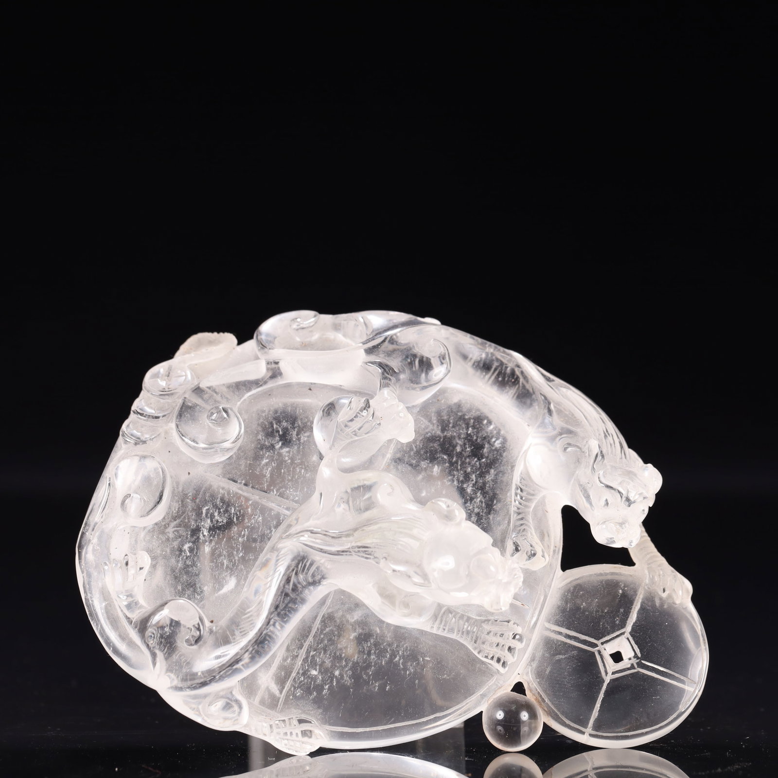 An Exquisite Crystal Chi-Dragon Pattern Pendant: An Exquisite Crystal Chi-Dragon Pattern Pendant,Qing Dynasty, China,Size:3.1inx4.3inx0.8in,Weight:250g 水晶螭龙纹挂件,中国清代