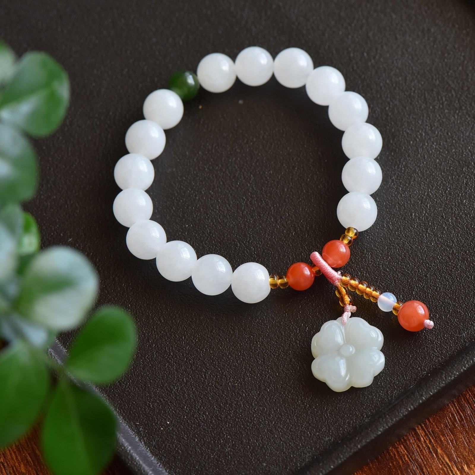 An Exquisite White Jade Bracelets - 2