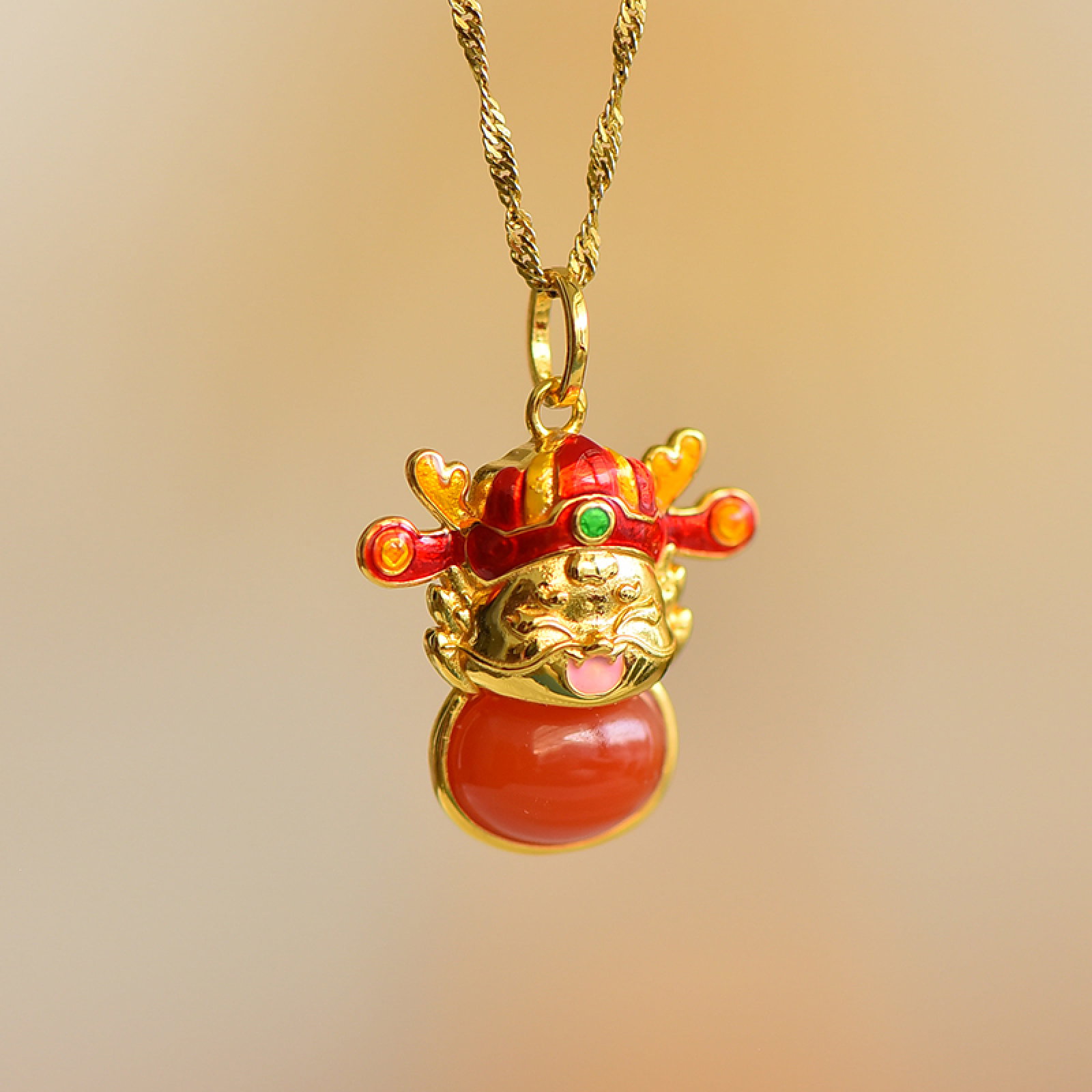 An Exquisite Sterling Silver-Gold Plated Inlaid Agate Enamel Pendant: An Exquisite Sterling Silver-Gold Plated Inlaid Agate Enamel Pendant,Size:8mmx10mm 纯银镀金镶玛瑙珐琅吊坠