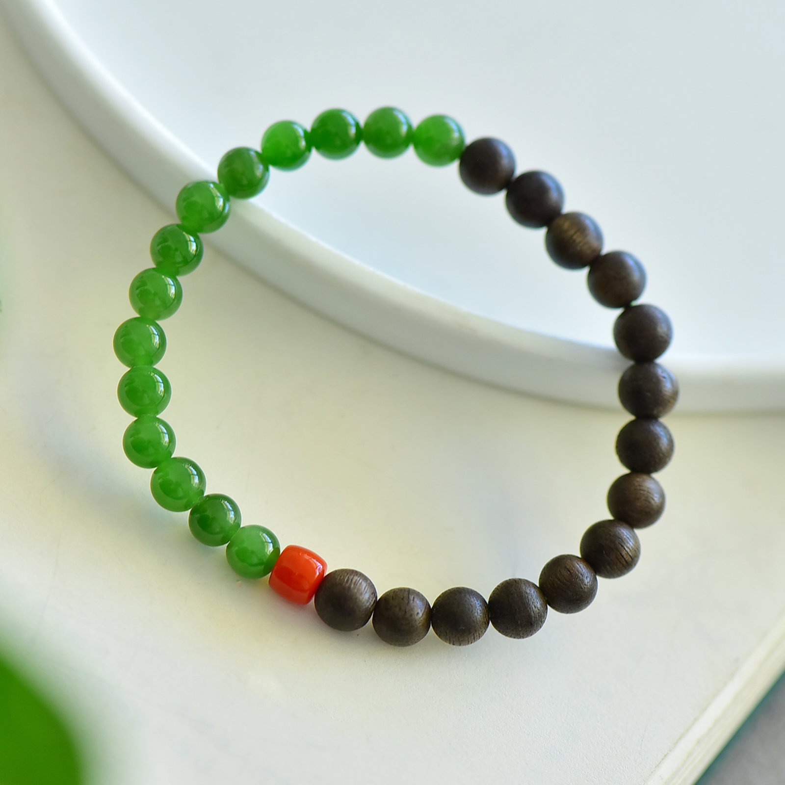 An Exquisite Jasper Eaglewood Bracelets: An Exquisite Jasper Eaglewood Bracelets,Size:6mm 碧玉沉香木手串