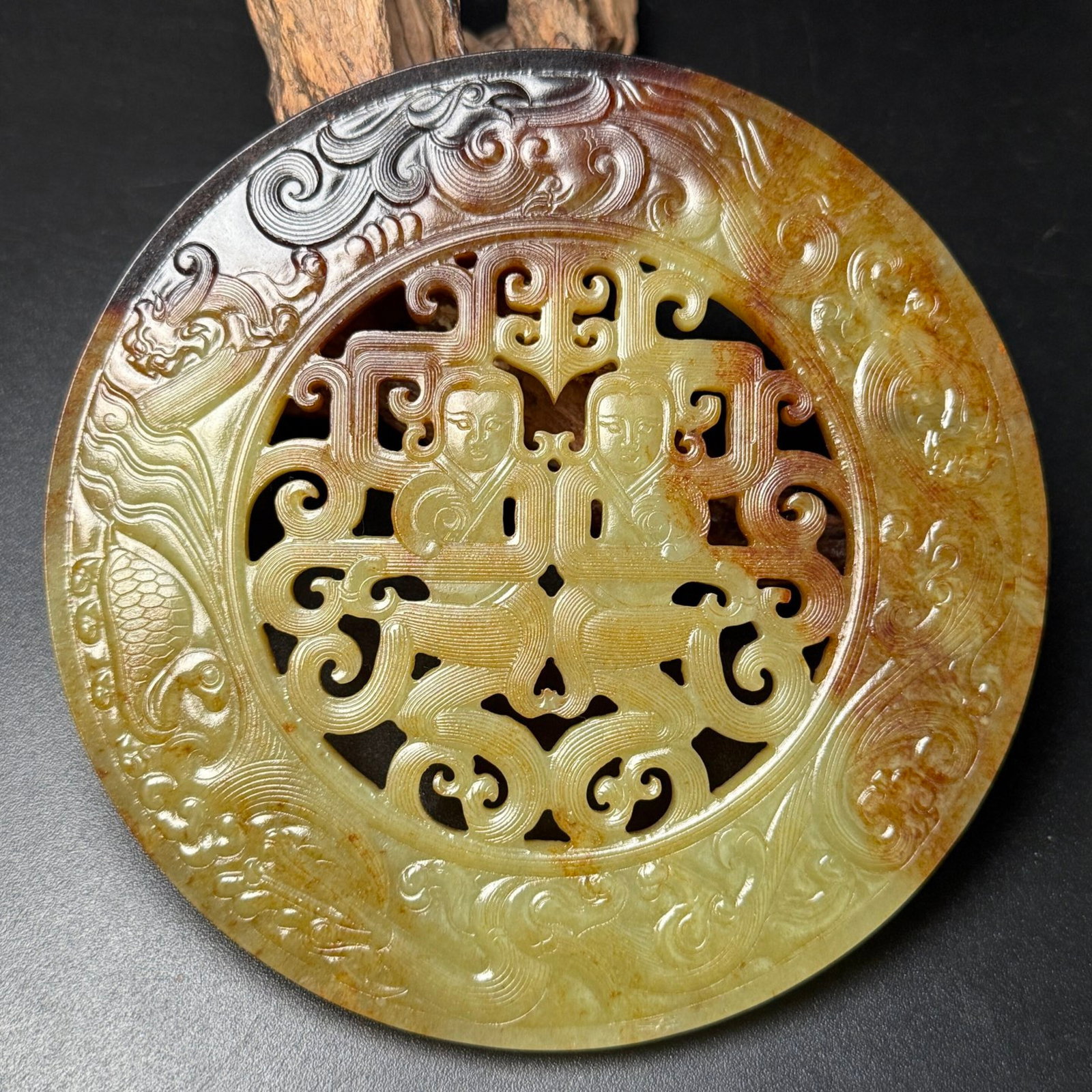 An Exquisite White Jade Hollow Figure Dragon Pattern Pendant: An Exquisite White Jade Hollow Figure Dragon Pattern Pendant,Qing Dynasty,China,Size:135mmx6mm,Weight:210g