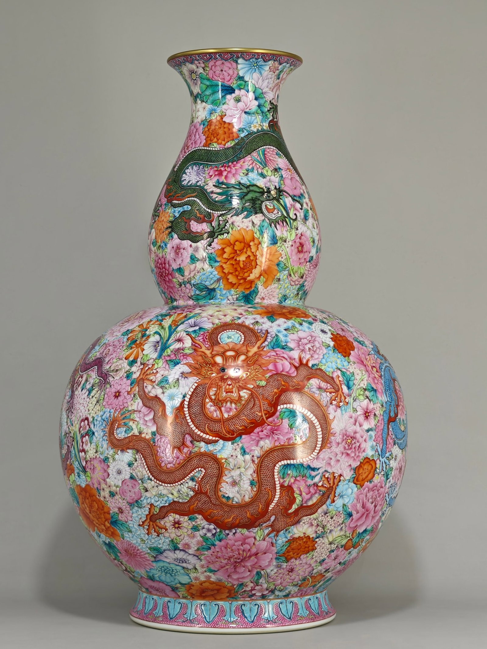 A Huge Enamel Painted Gold Flower and Dragon Pattern Gourd Vase: A Huge Enamel Painted Gold Flower and Dragon Pattern Gourd Vase,Qing Dynasty,China,Qianlong Six-character Mark,Size:22.6inx14.6in 珐琅彩描金花卉龙ಬ