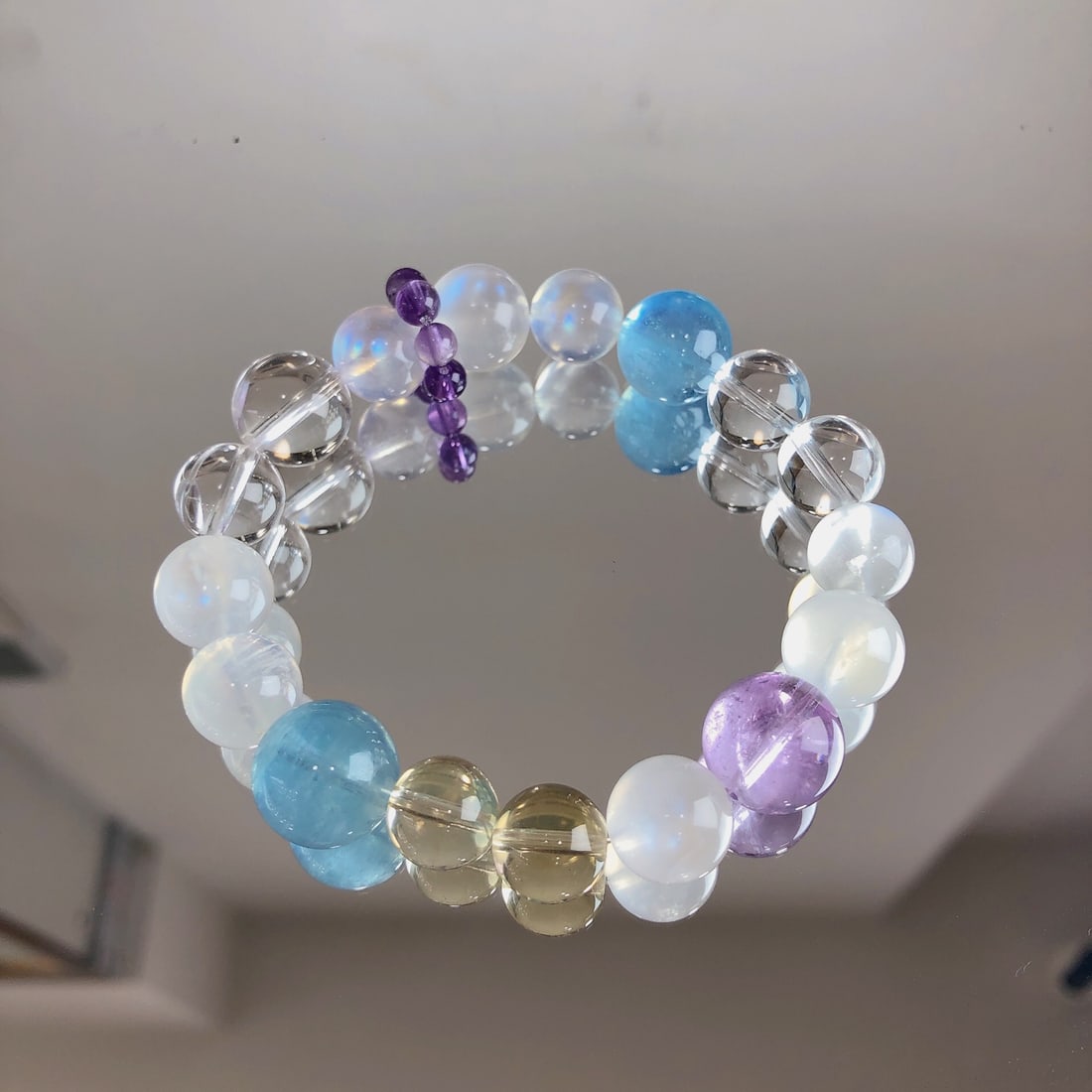 An Exquisite Crystal Bracelets - 10