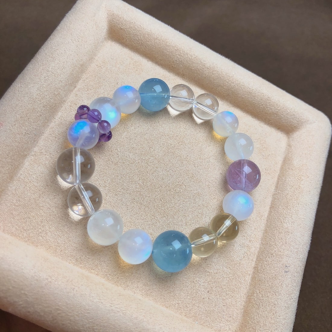 An Exquisite Crystal Bracelets - 9