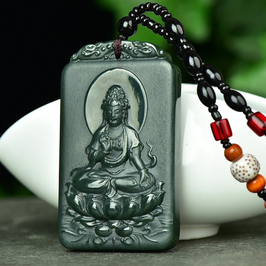 An Exquisite Sapphire Landscape and Avalokitesvara Pattern Pendant: An Exquisite Sapphire Landscape and Avalokitesvara Pattern Pendant,Size:38mmx65mm 寓意:吉祥 保平安 玉脂温润 工艺精&#