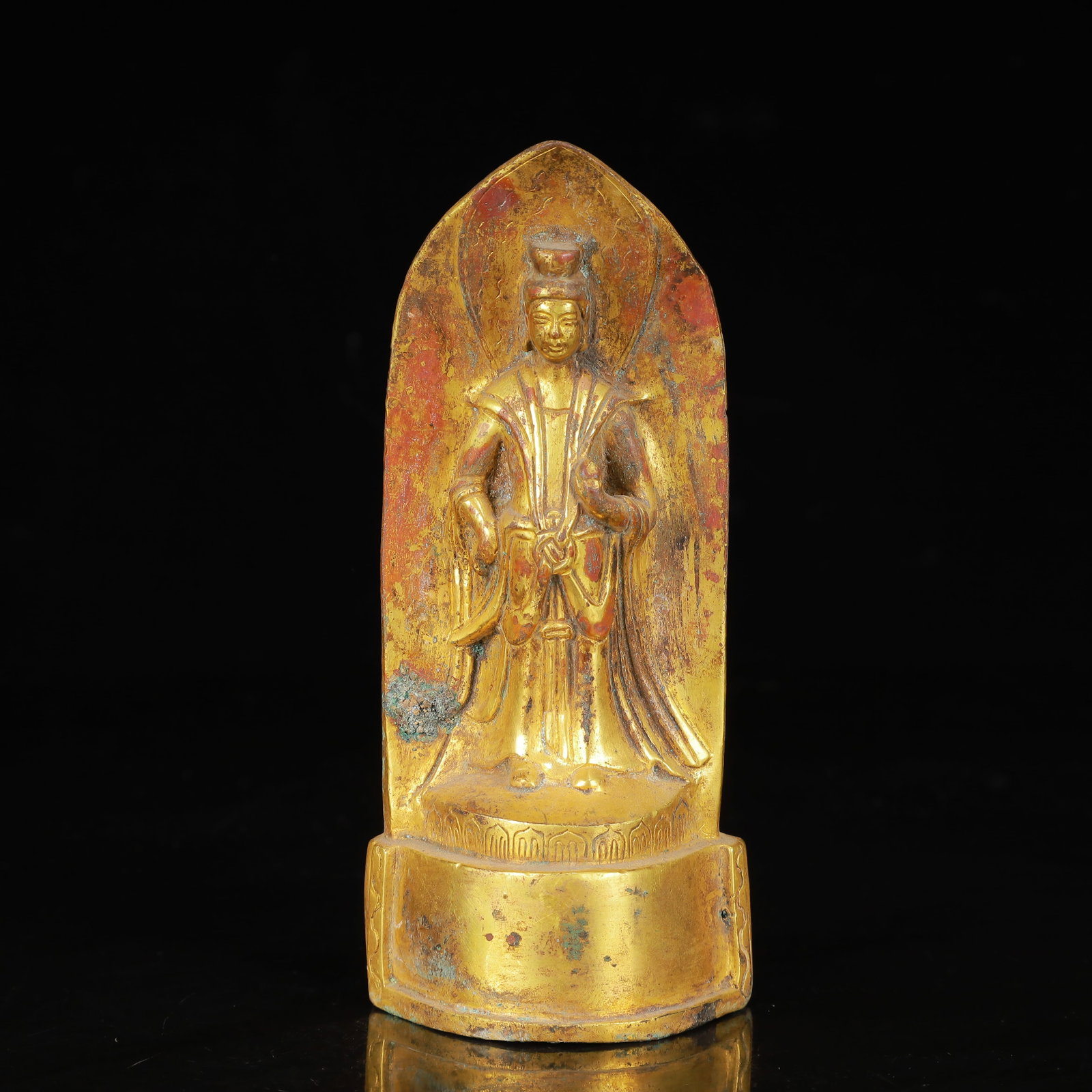 An Exquisite Gilt Bronze Statue of Sakyamuni: An Exquisite Gilt Bronze Statue of Sakyamuni,Qing Dynasty,China,Size:2.8inx1.6inx5.9in,Weight:377g 铜鎏金释迦摩尼像,中国清代