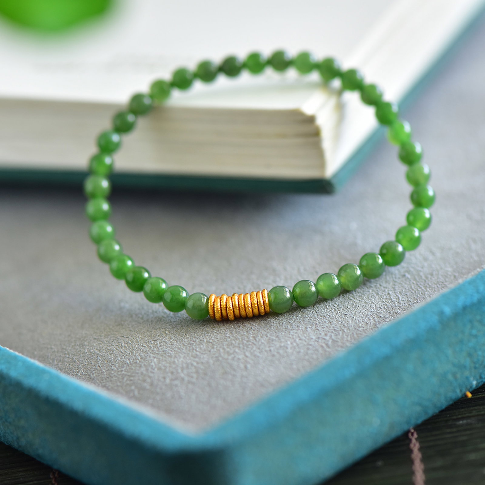 An Exquisite Jasper Bracelets - 4