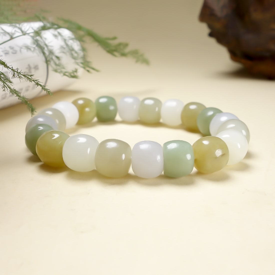 An Exquisite White Jade Bracelets - 2