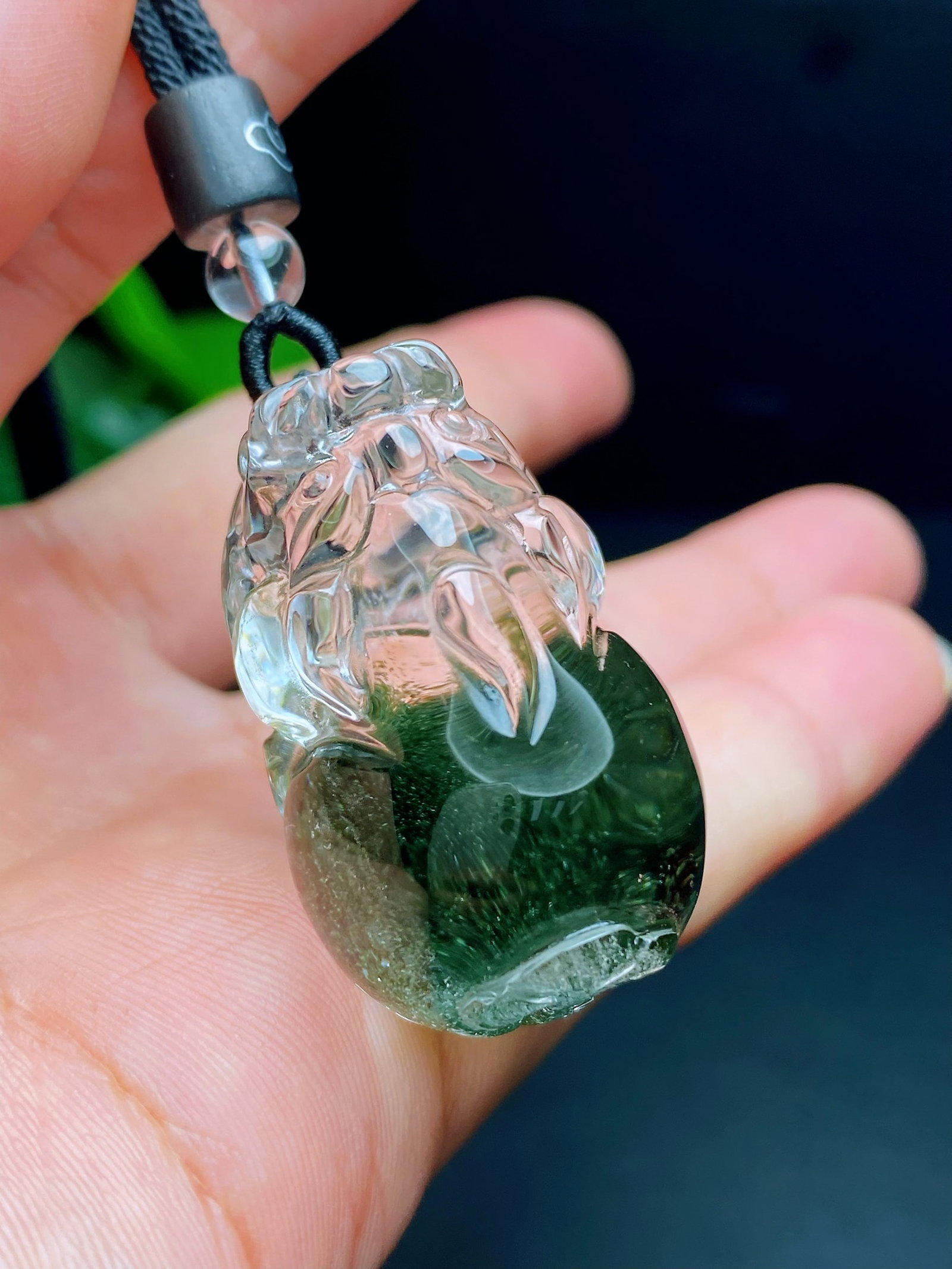 An Exquisite Crystal Pi Xiu Pendant: An Exquisite Crystal Pi Xiu Pendant,Size:38mmx23mmx22mm,Weight:32.5g 水晶貔貅吊坠