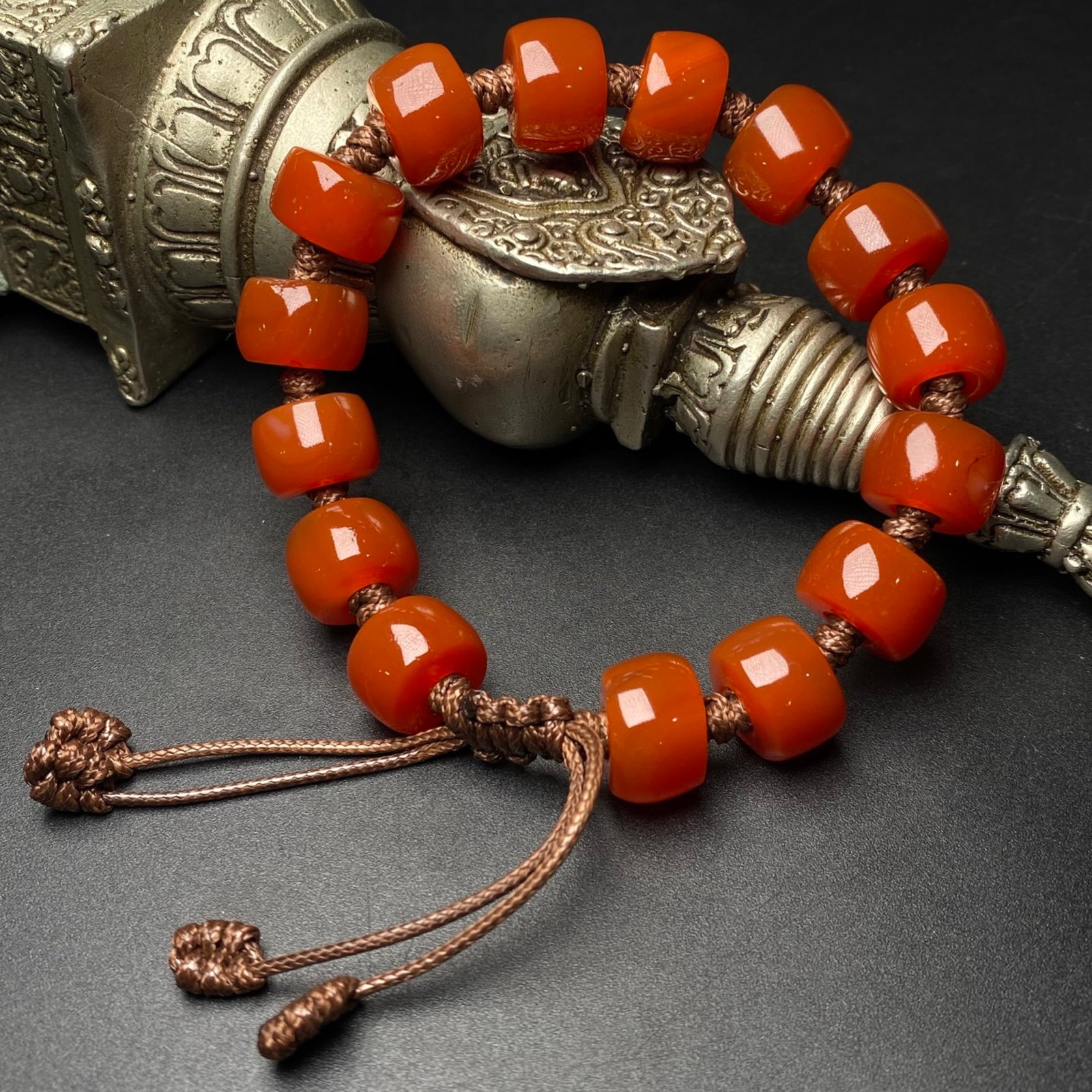 An Exquisite Agate Bracelets: An Exquisite Agate Bracelets,Size:14mmx10mm,14mmx9mm 玛瑙手串