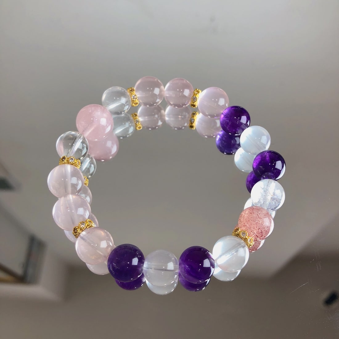 An Exquisite Crystal Bracelets - 10