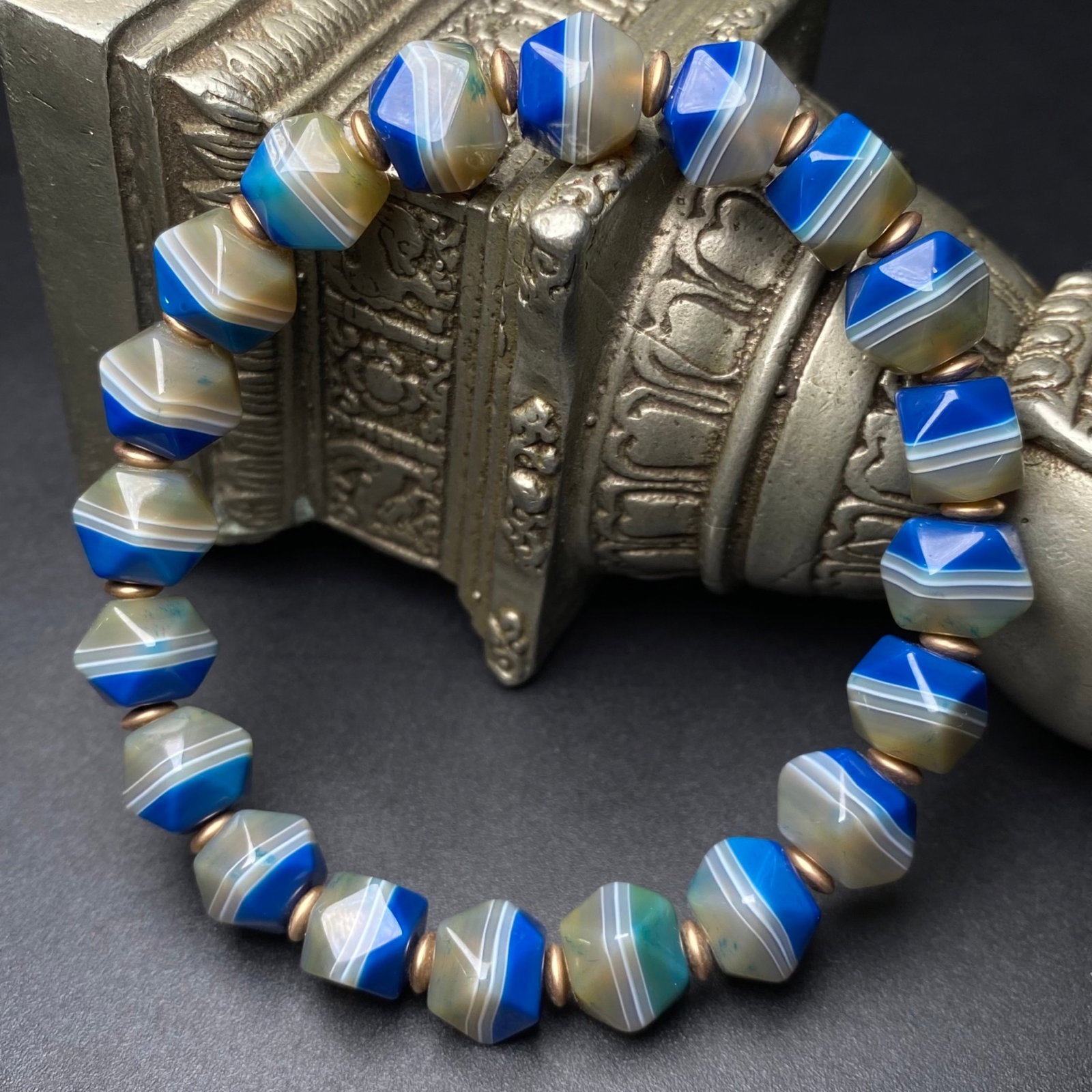 An Exquisite Agate Bracelets - 3