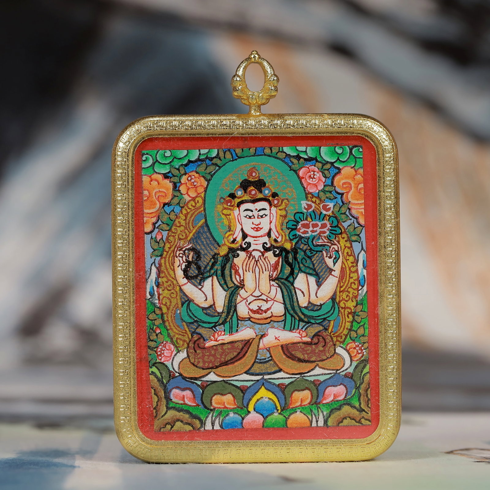 An Exquisite Painted Color Statue of Four-Armed Guanyin Tangka: An Exquisite Painted Color Statue of Four-Armed Guanyin Tangka,Size:2inx2.8in 彩绘四臂观音像唐卡