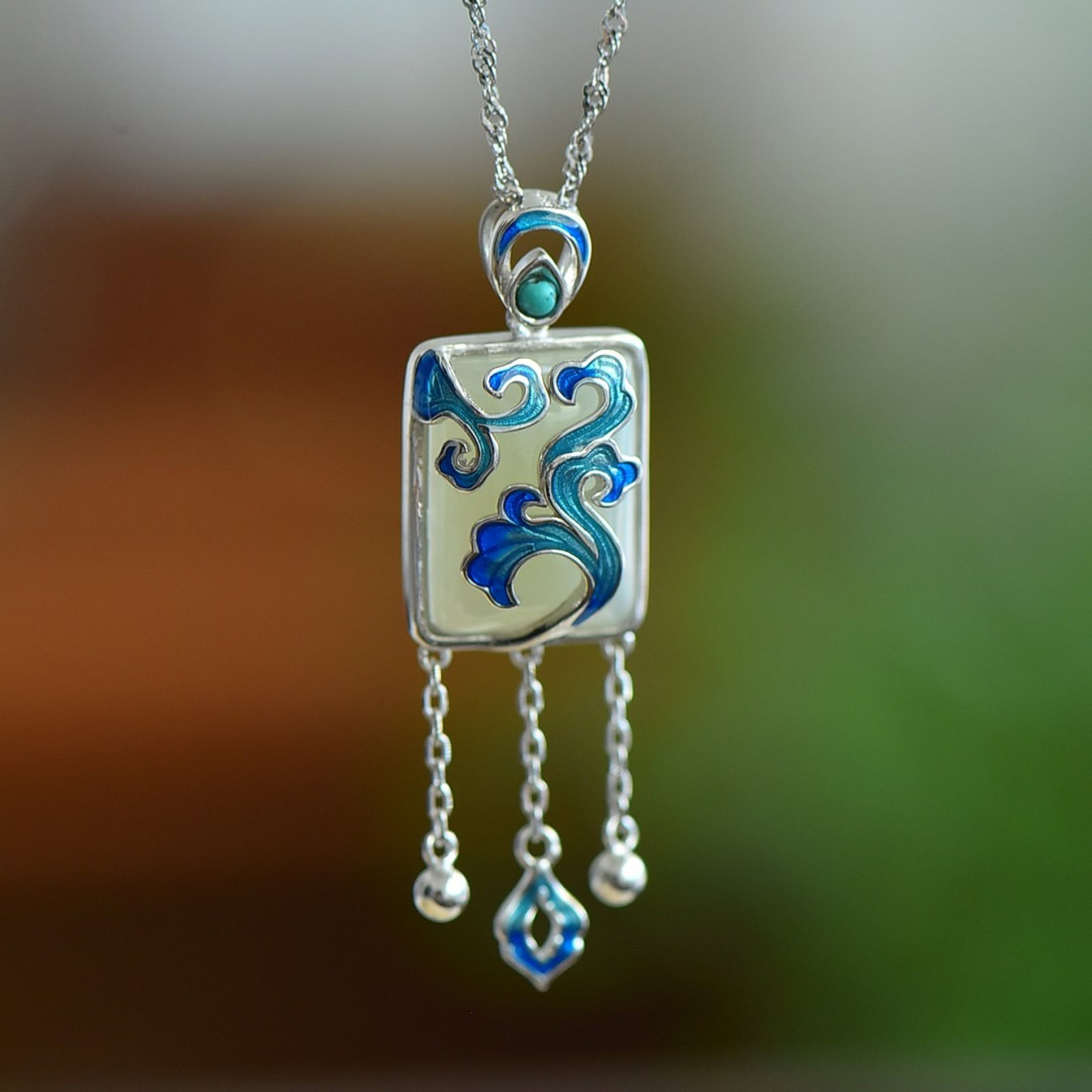 An Exquisite Sterling Silver Inlaid White Jade Pendant,Inlaid Turquoise: An Exquisite Sterling Silver Inlaid White Jade Pendant,Inlaid Turquoise 纯银镶白玉吊坠，嵌绿松石
