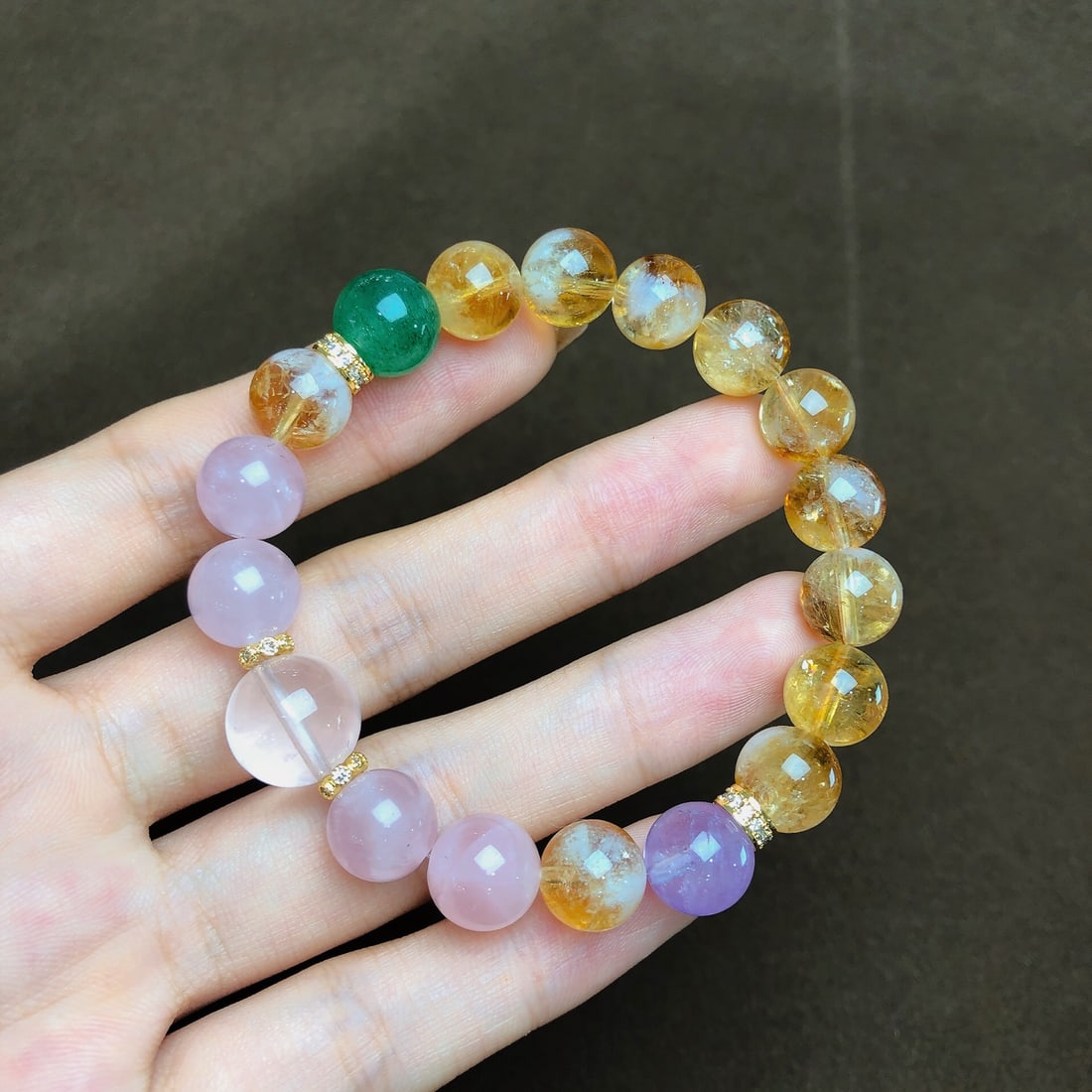 An Exquisite Crystal Bracelets: An Exquisite Crystal Bracelets,Size:9.6mm, Weight:26.1g 水晶手串