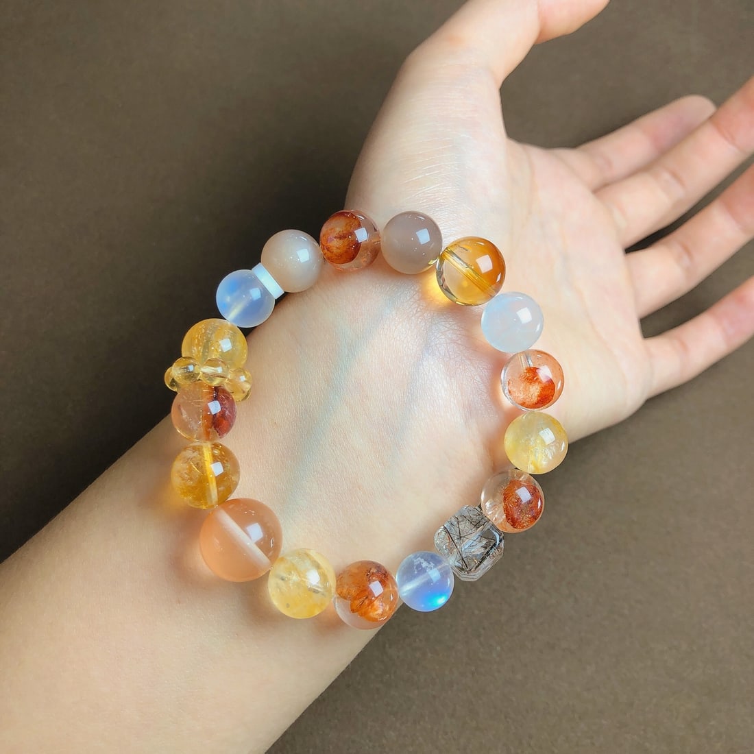 An Exquisite Crystal Bracelets - 2