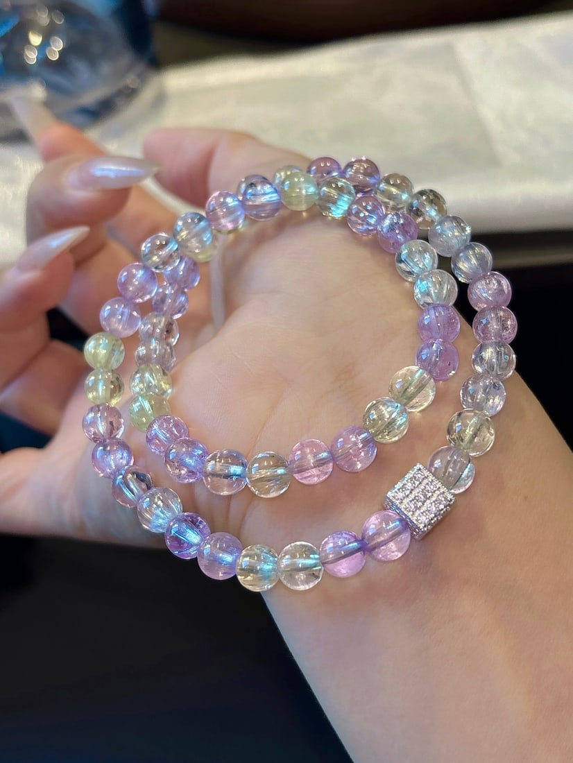 An Exquisite Crystal Bracelets - 4