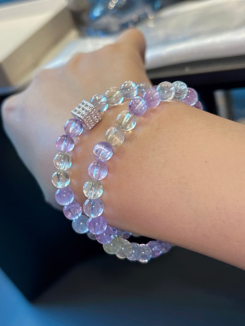 An Exquisite Crystal Bracelets - 5