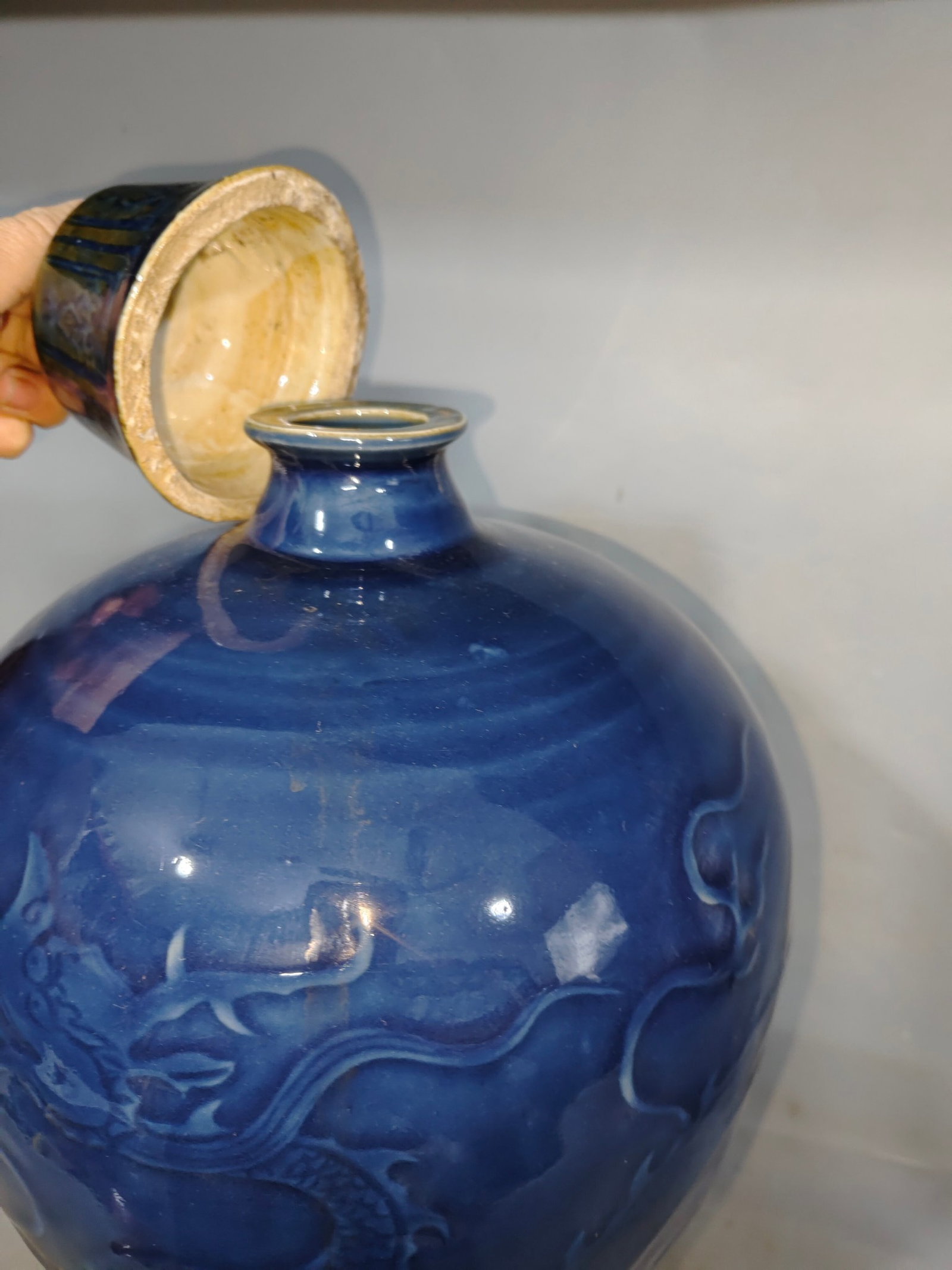 A Huge Blue Glazed Dragon Pattern Bottle - 6