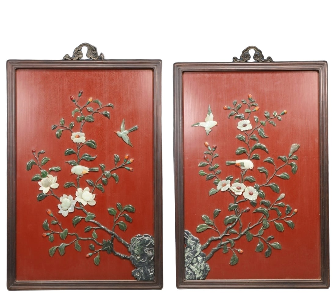 A Pair of Exquisite Redwood Inlaid Gems Flower and Bird Pattern Hanging Panels: A Pair of Exquisite Redwood Inlaid Gems Flower and Bird Pattern Hanging Panels,Qing Dynasty, China,Size:24inx36.6inx1.2in 一对红木嵌百宝花鸟ಬ