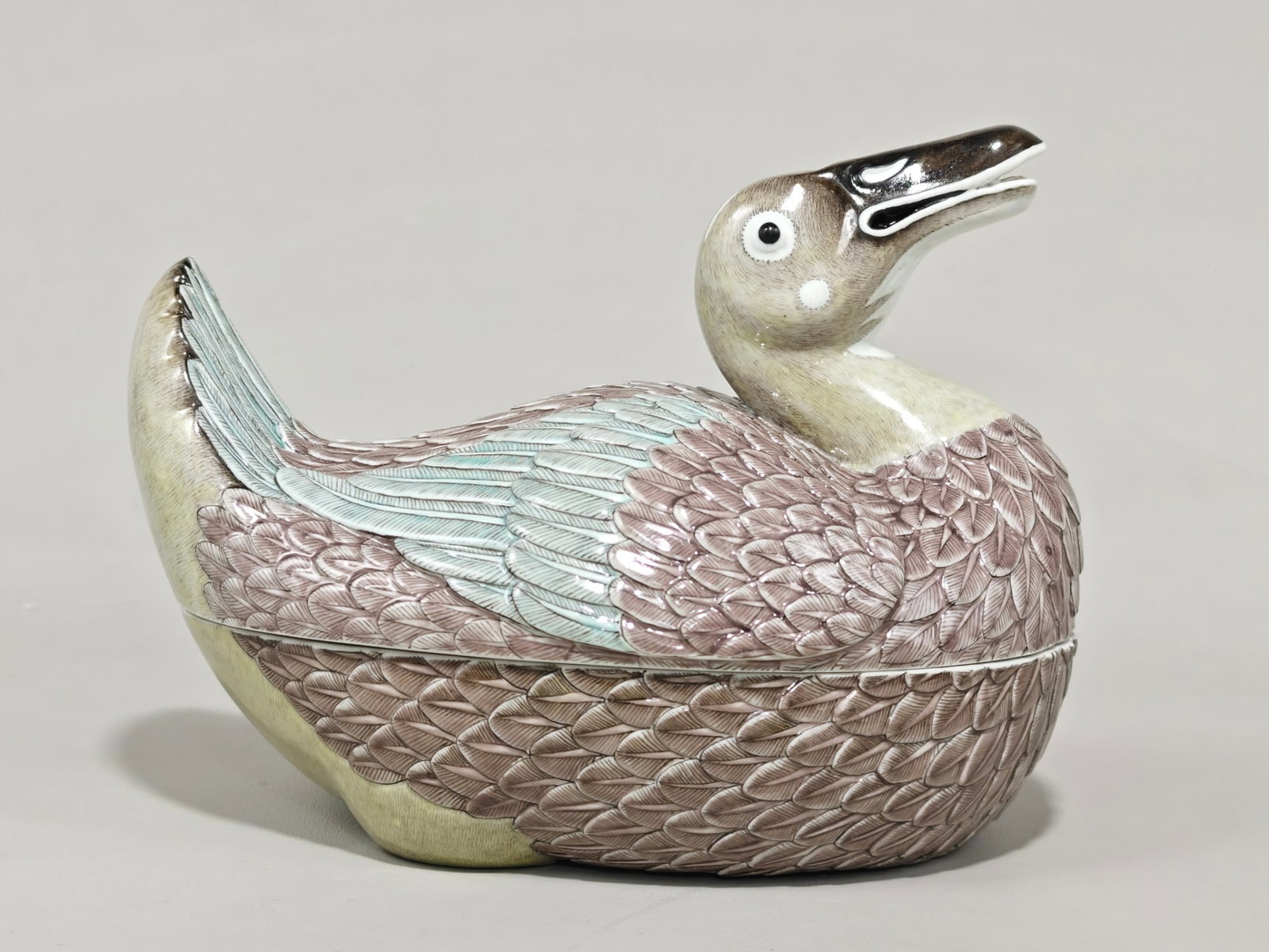 An Exquisite Famille-Rose Duck Ornament: An Exquisite Famille-Rose Duck Ornament,Qing Dynasty,China,With Mark,Size:5.7inx7.9inx5.5in 粉彩鸭摆件,中国清代,带款